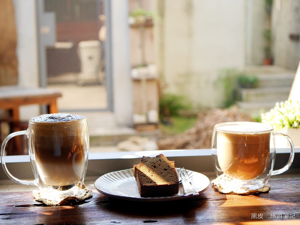彰化美食【炎生Caffe】藏匿巷弄裡的咖啡廳，賦予廢墟全新的生命力