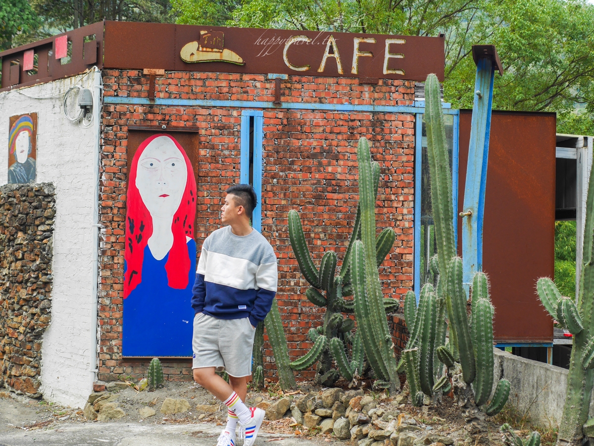 南投國姓景點。『鐵帽咖啡』藝術風格鐵雕咖啡館，超個性老闆，隨性享受生活態度，南投咖啡廳推薦