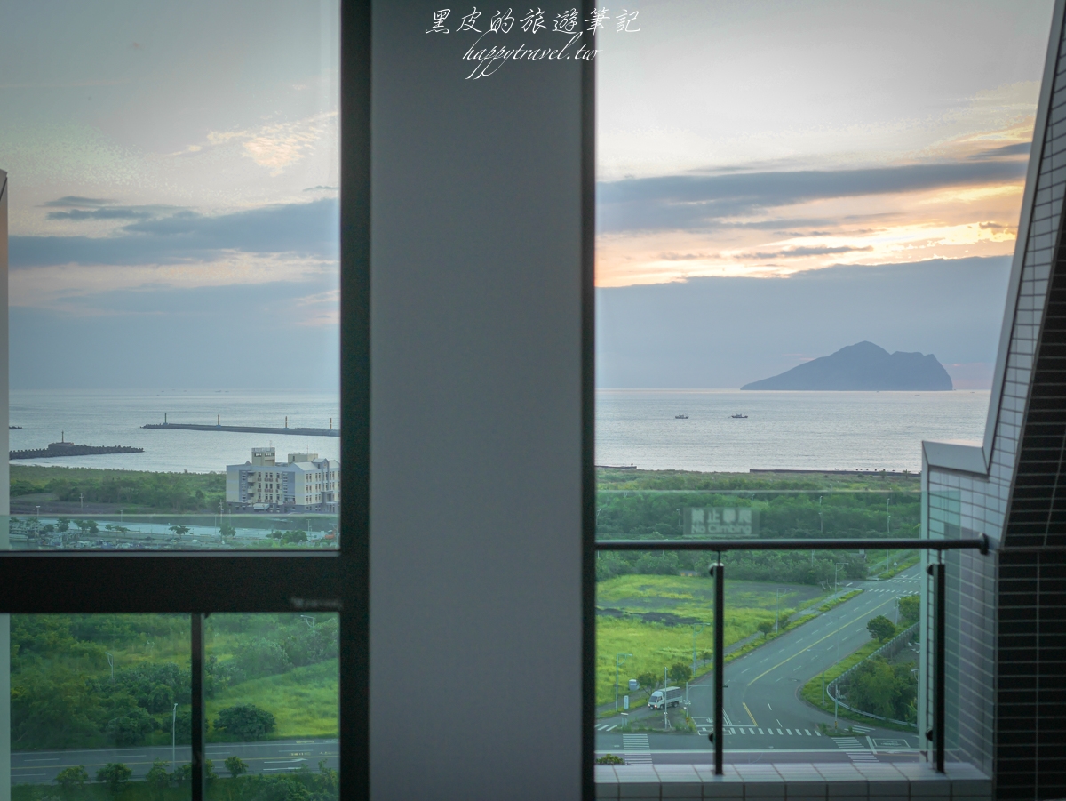 宜蘭頭城住宿。蘭陽烏石港海景酒店｜在房間就可以看到龜山島以及日出