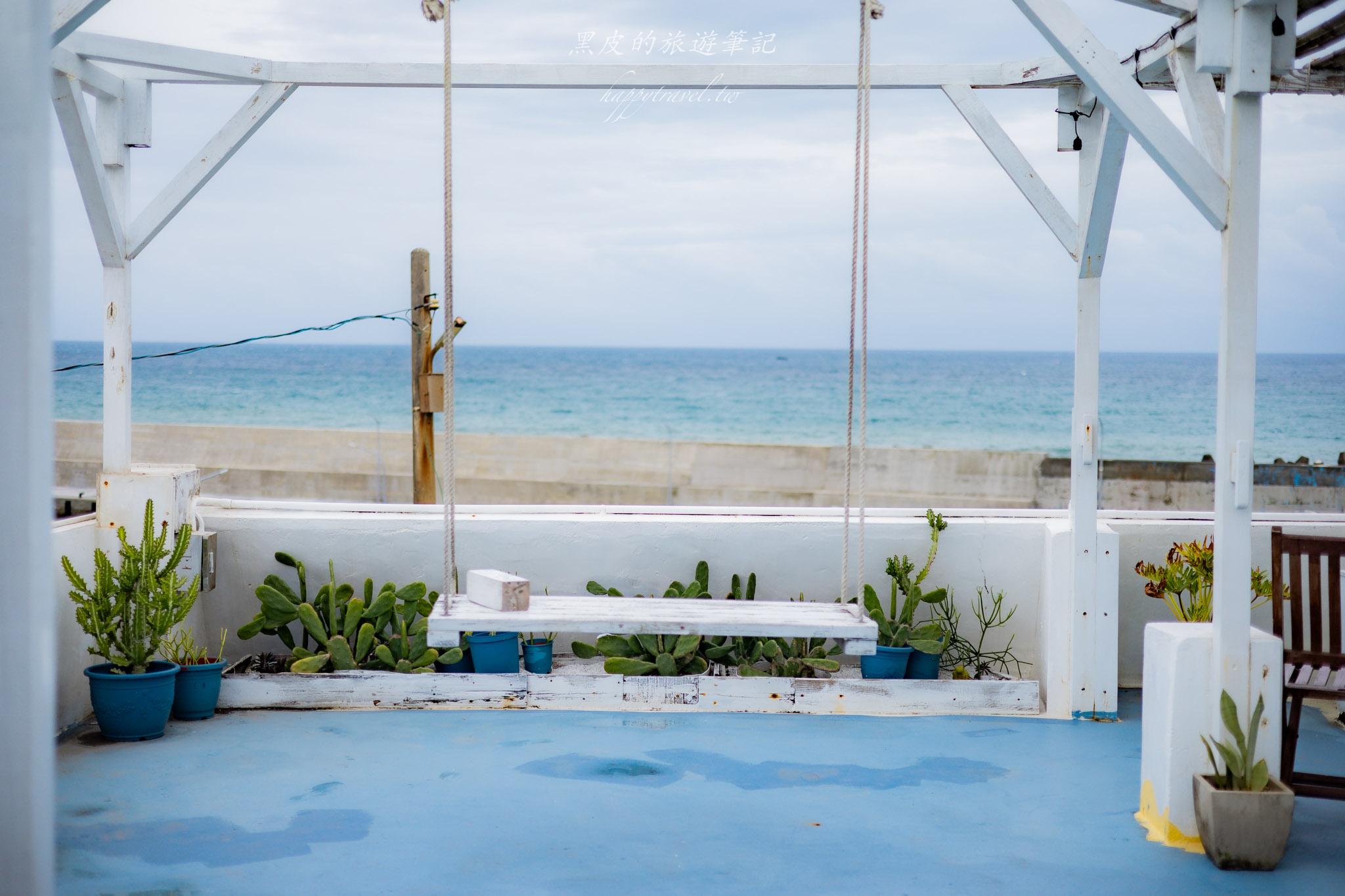 恆春海景咖啡廳追浪咖啡 屋頂露天木桌與海景