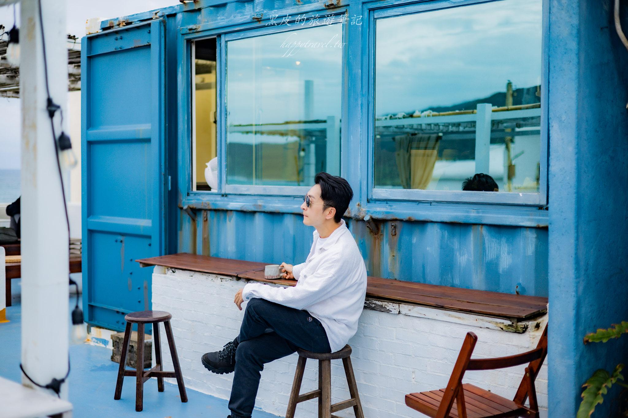 追浪咖啡屋頂露台背影看海 恆春看海咖啡廳