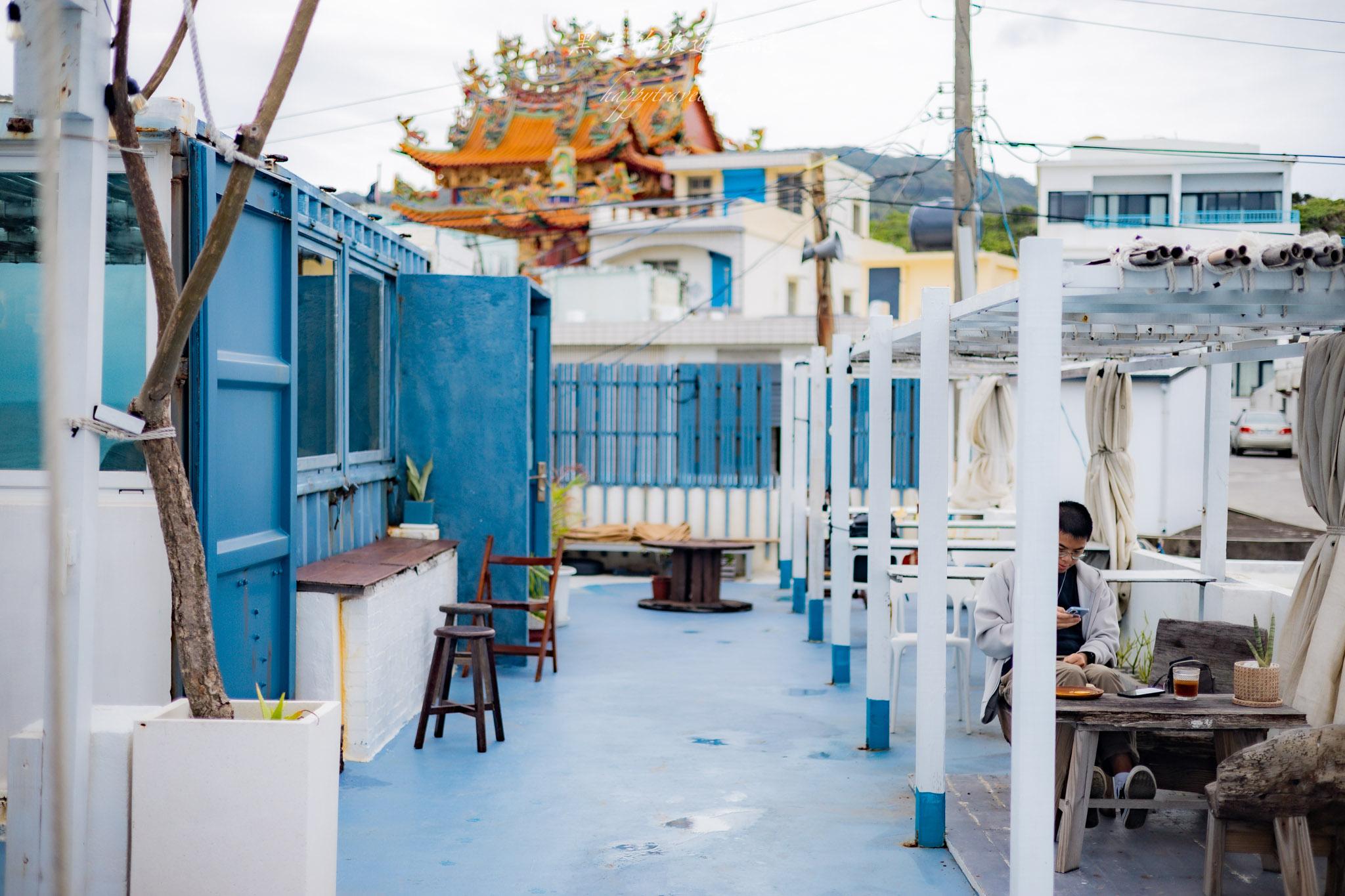 恆春海景咖啡廳追浪咖啡 屋頂露天木桌與海景