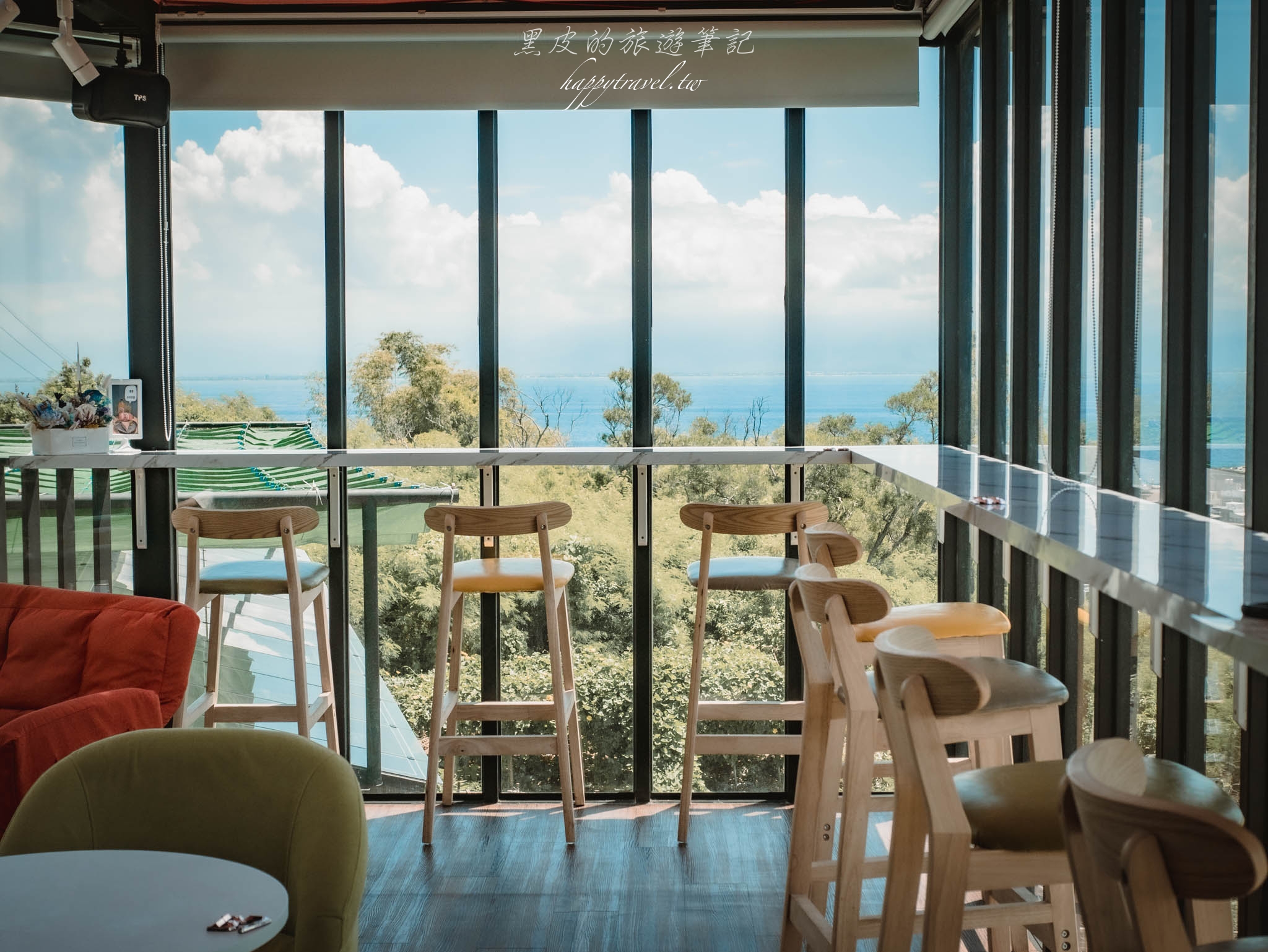屏東景點。柒柒里咖啡｜小琉球新景點，超夢幻玻璃屋無邊際景觀咖啡廳，宛如置身異國渡假
