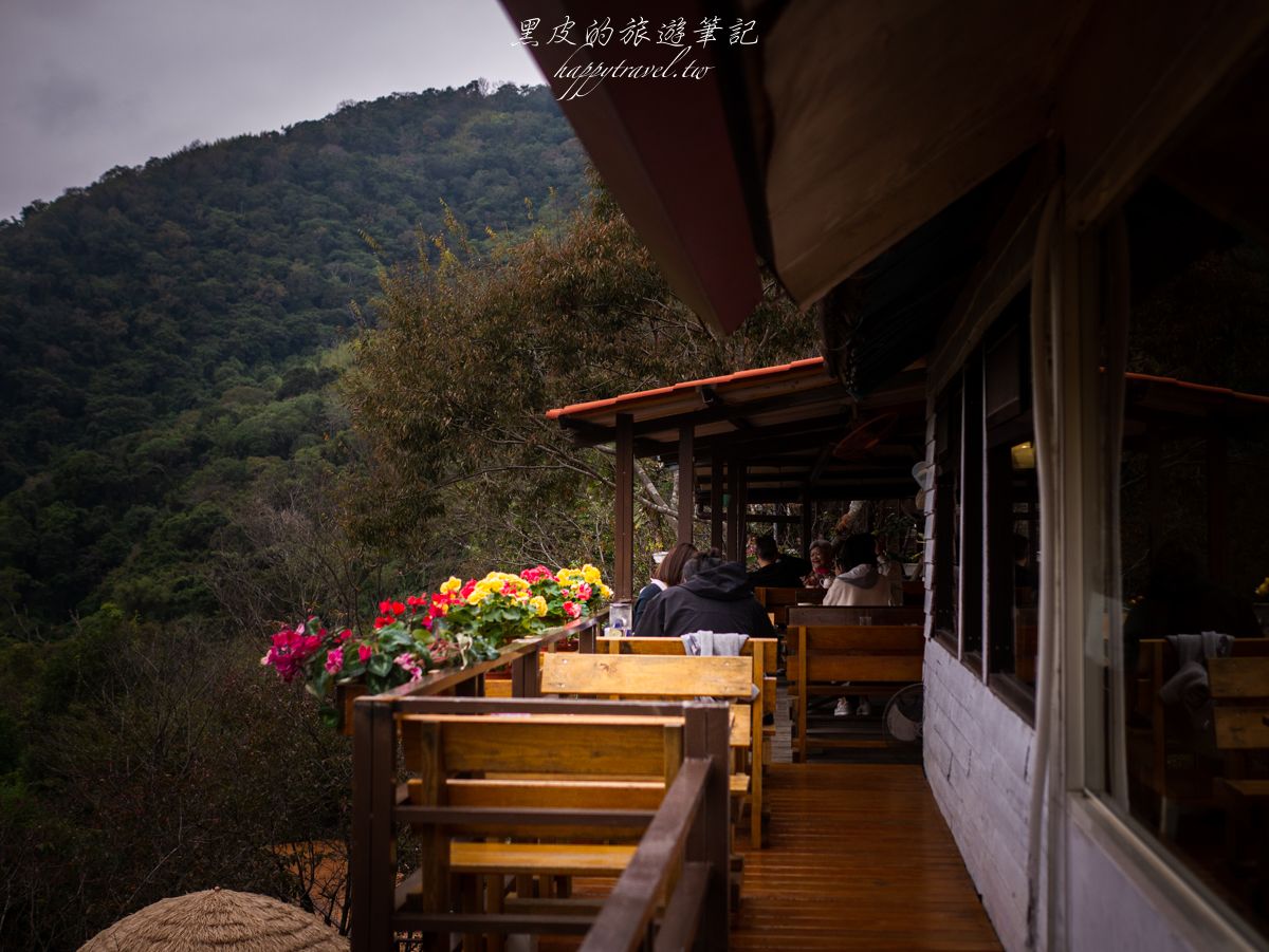 桃園景點。森鄰水岸｜被山巒圍繞的河谷景觀咖啡廳，享受著南洋氣息的旅行