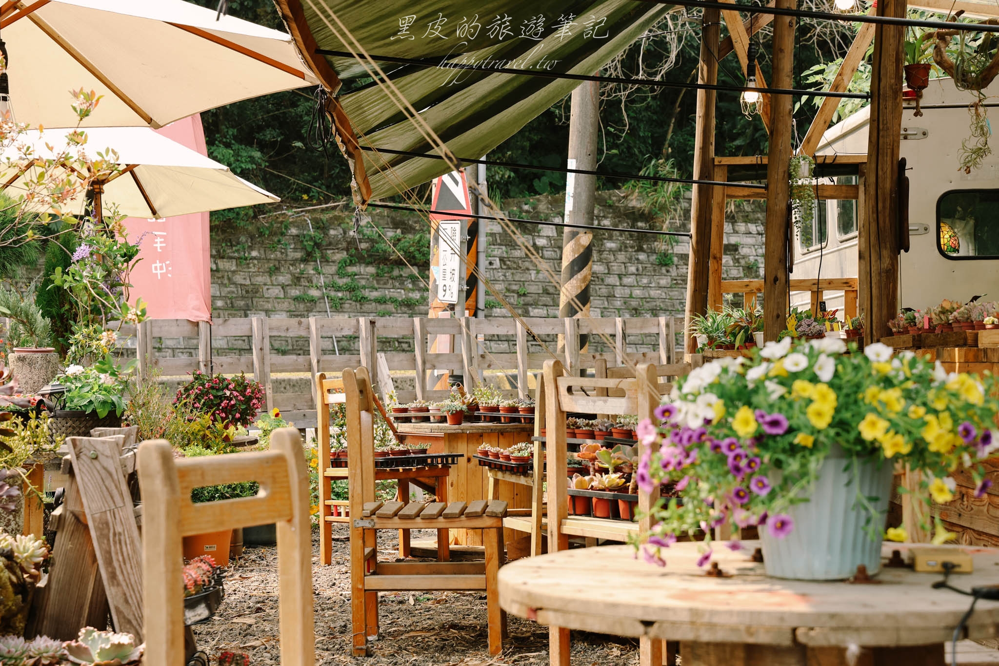 桃園美食。茉莉花園caf’e｜田野間最靜謐的鄉村風植物花園咖啡廳，到了晚上更是有截然不同氛圍的生活質感，桃園咖啡廳/龍潭咖啡廳