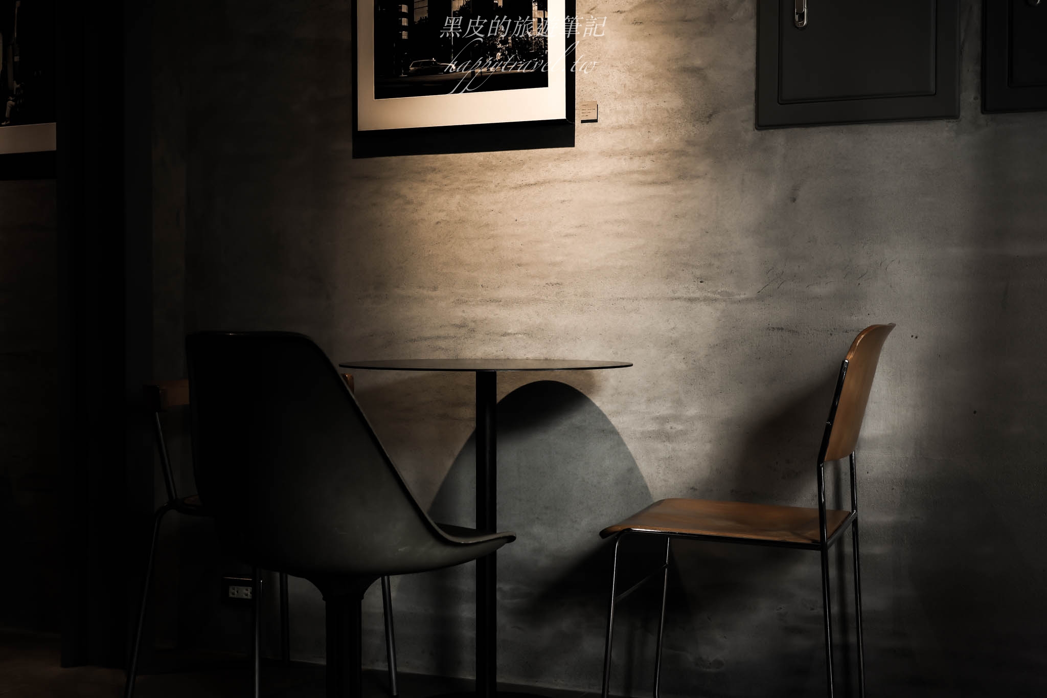 高雄咖啡廳。nook coffee｜全新極黑系咖啡廳，與清酒結合的咖啡太有魅力了，高雄景點/高雄酒吧/