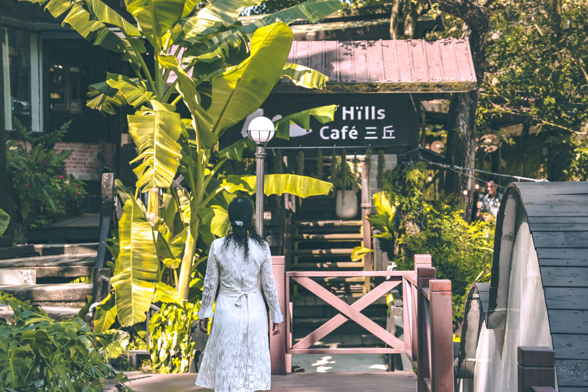 苗栗景點。三丘景觀餐廳 3 Hills café｜隱匿山林間的熱帶雨林風咖啡廳，激推絕美森林系景點，三義咖啡廳