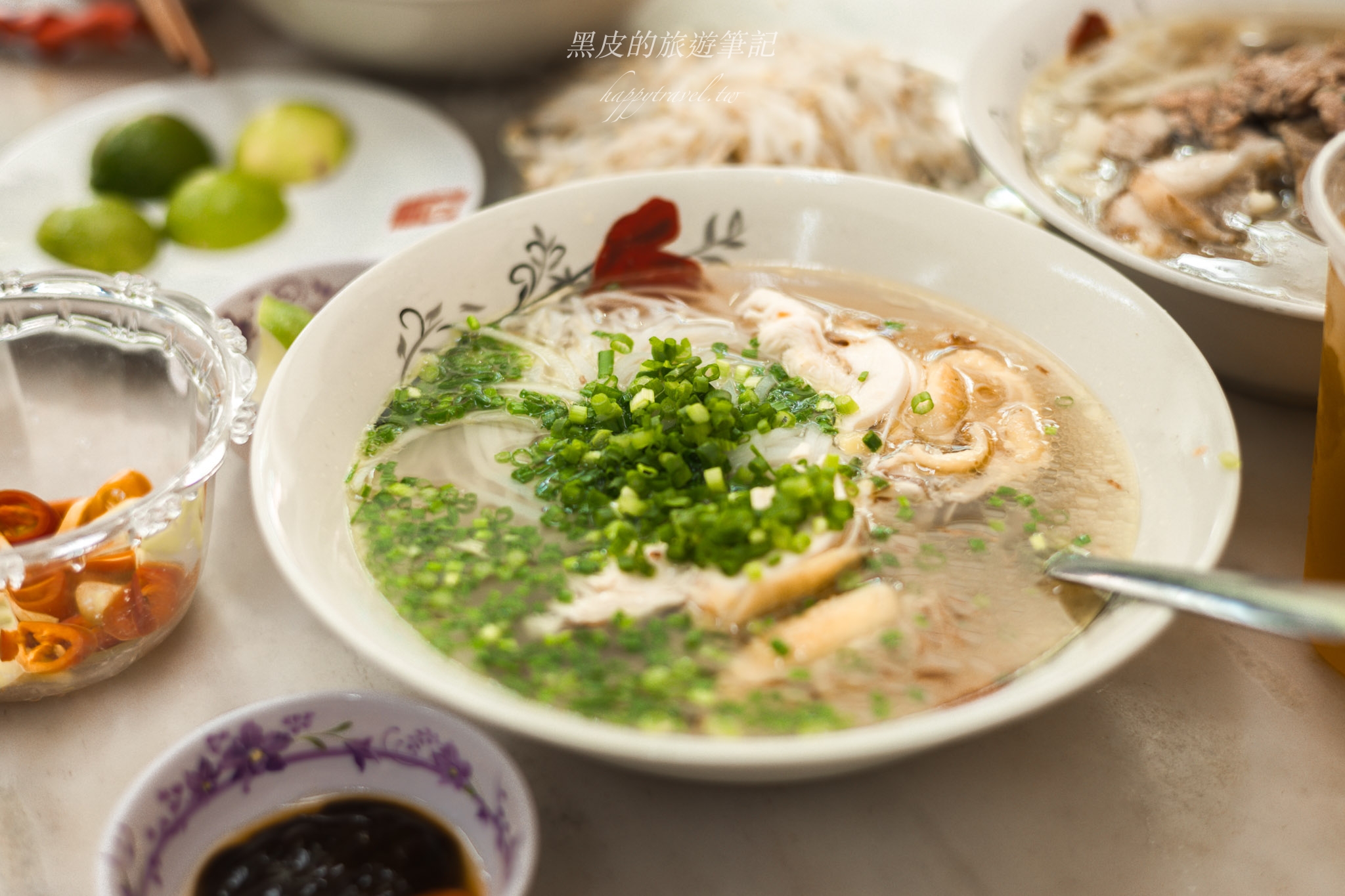 胡志明美食『Phở Hòa Pasteur』米其林必比登推薦的胡志明美食，這間真的超經典又好吃