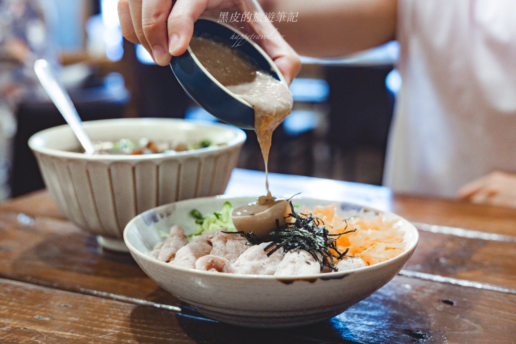 綠島美食『大叔夏麵』不只大叔的下麵令人銷魂，那手工Q彈的麵條更是推，夏天必吃花椒胡麻拌麵