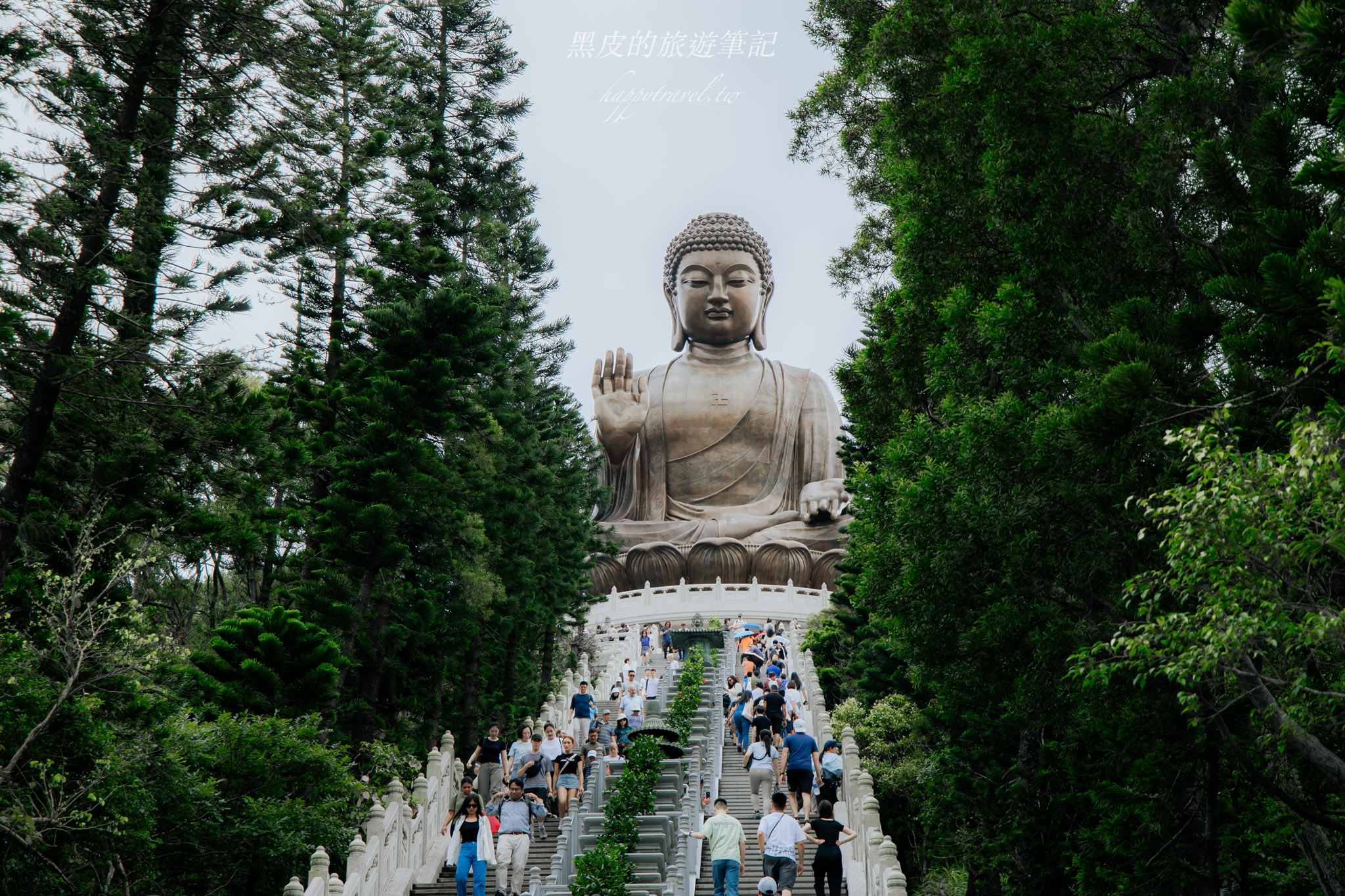 網站近期文章：大嶼山天壇大佛。香港必遊景點，超級逛闊的天壇大佛/梅艷芳的長眠地