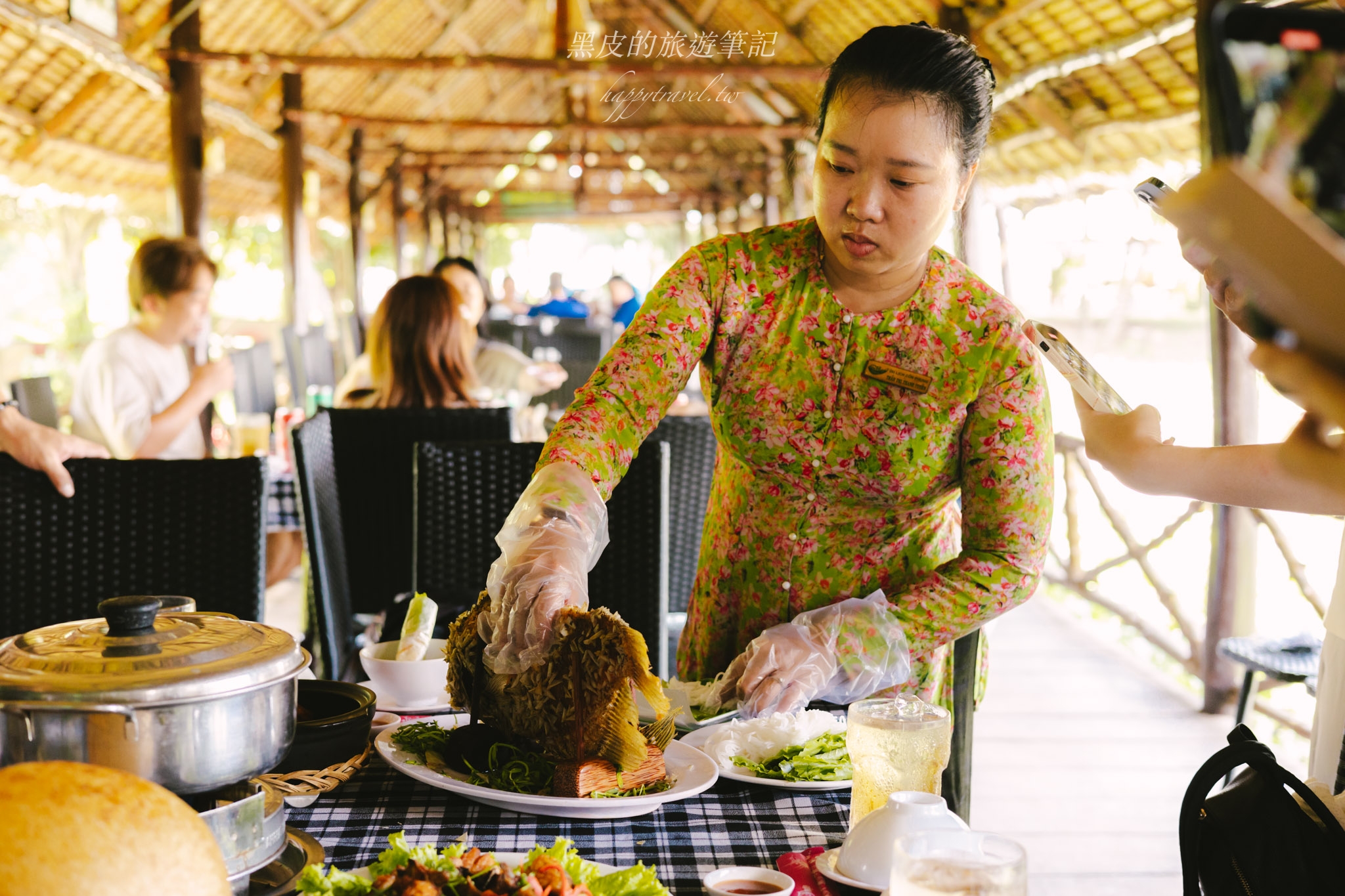 湄公河美食餐廳 『khu du lich con phung ben tre – Con Phung』體驗釣鱷魚還有品味傳說站立的魚