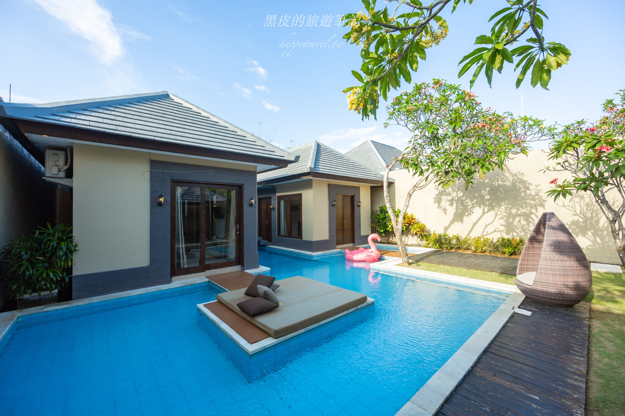 Luxotic Private Villa & Resort｜峇里島Villa推薦，一打開房門就可以跳水游泳