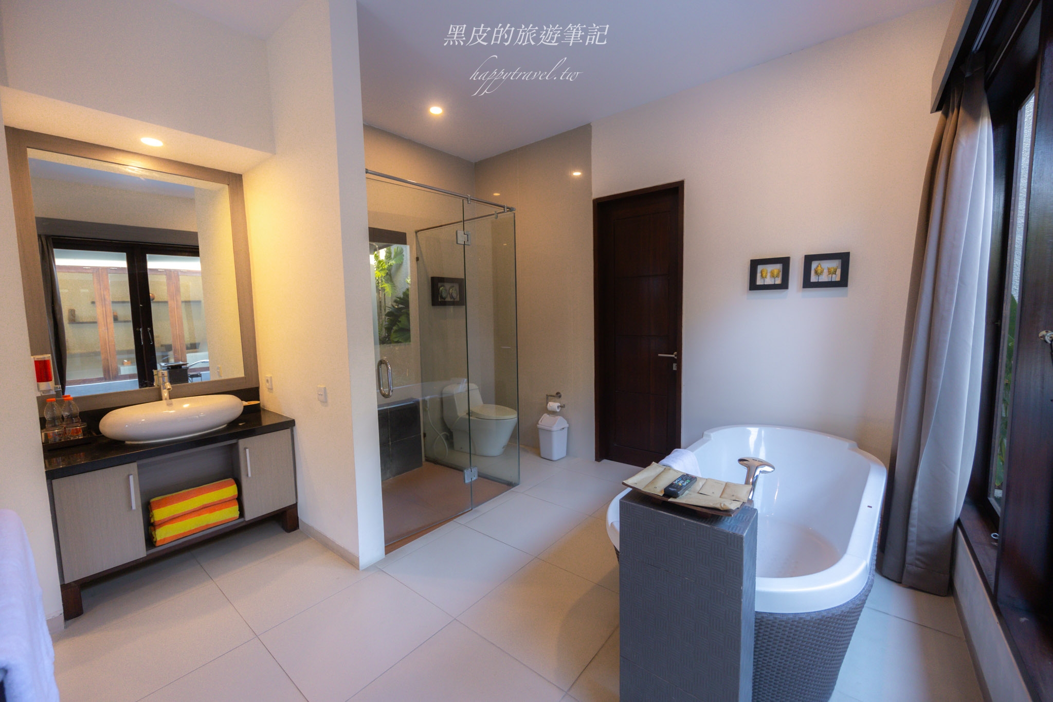 Luxotic Private Villa & Resort｜峇里島Villa推薦，一打開房門就可以跳水游泳