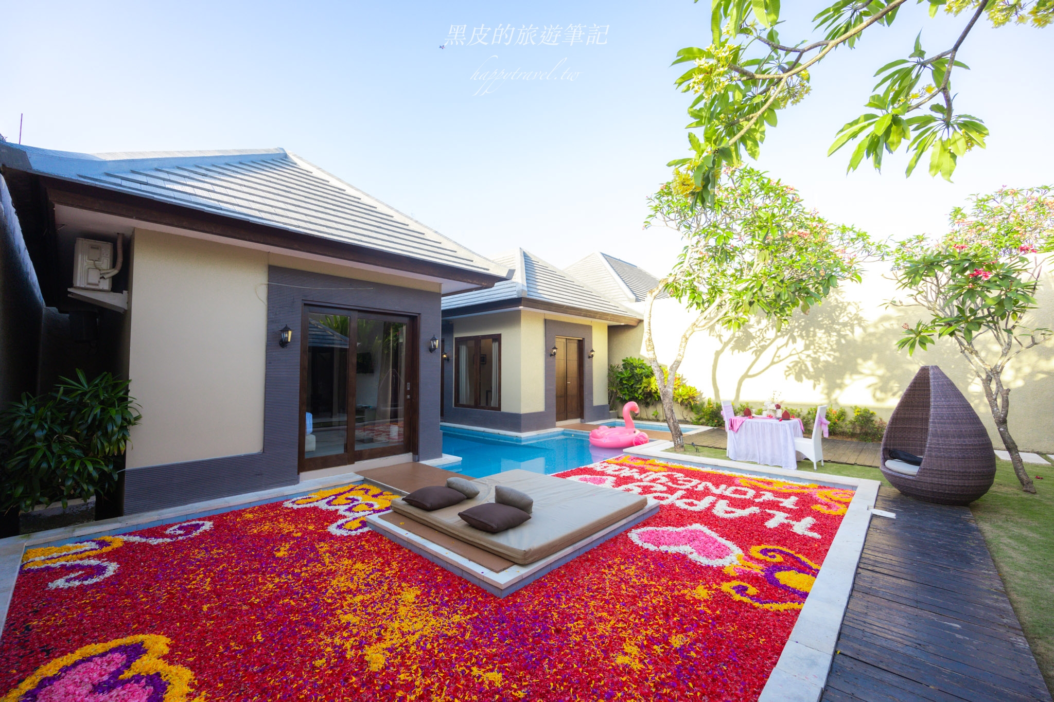 Luxotic Private Villa & Resort｜峇里島Villa推薦，一打開房門就可以跳水游泳