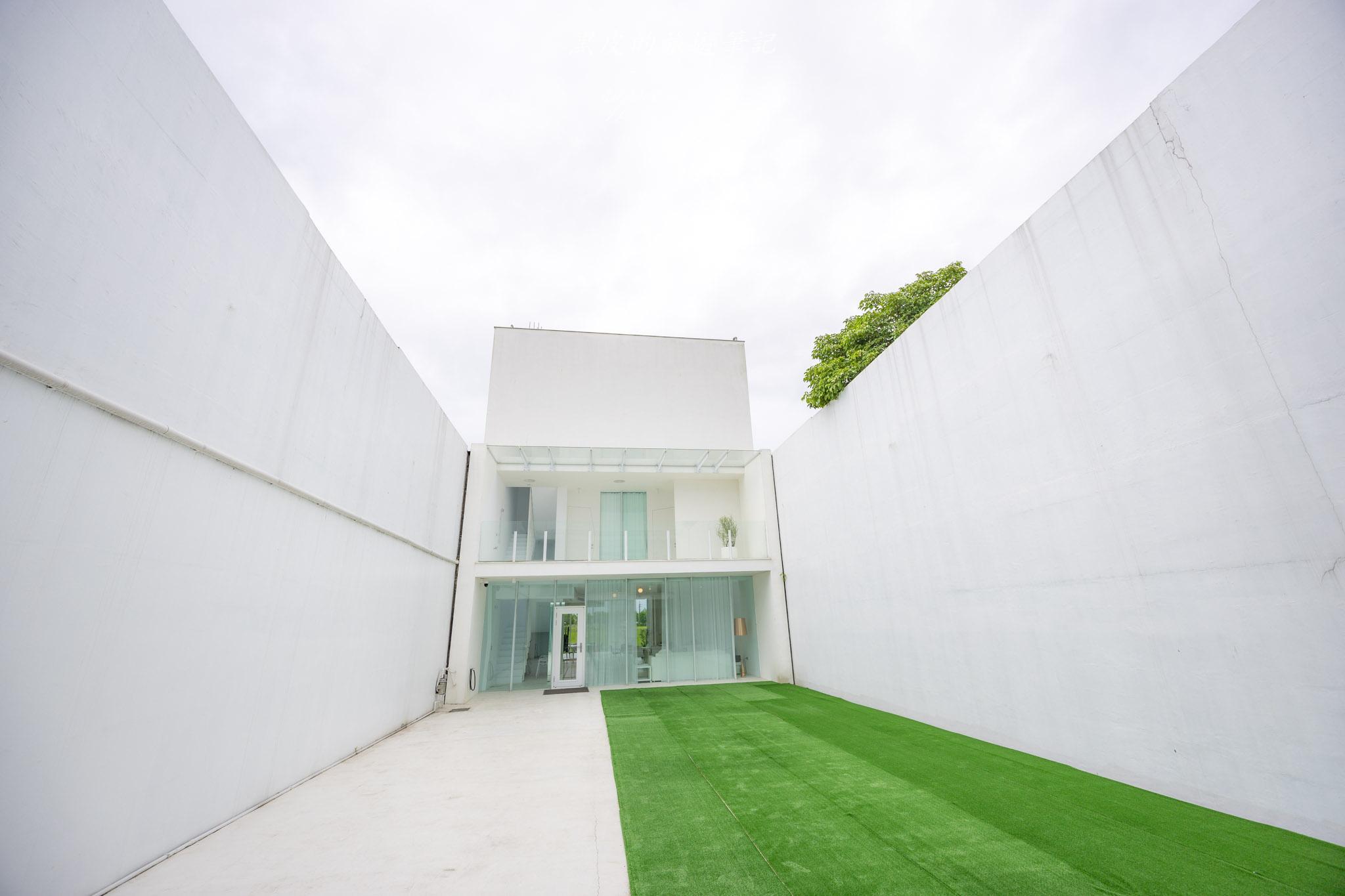 露絲·白Café小住宿｜小國生活系列全新咖啡廳，融合了純白韓系與北歐溫潤的設計