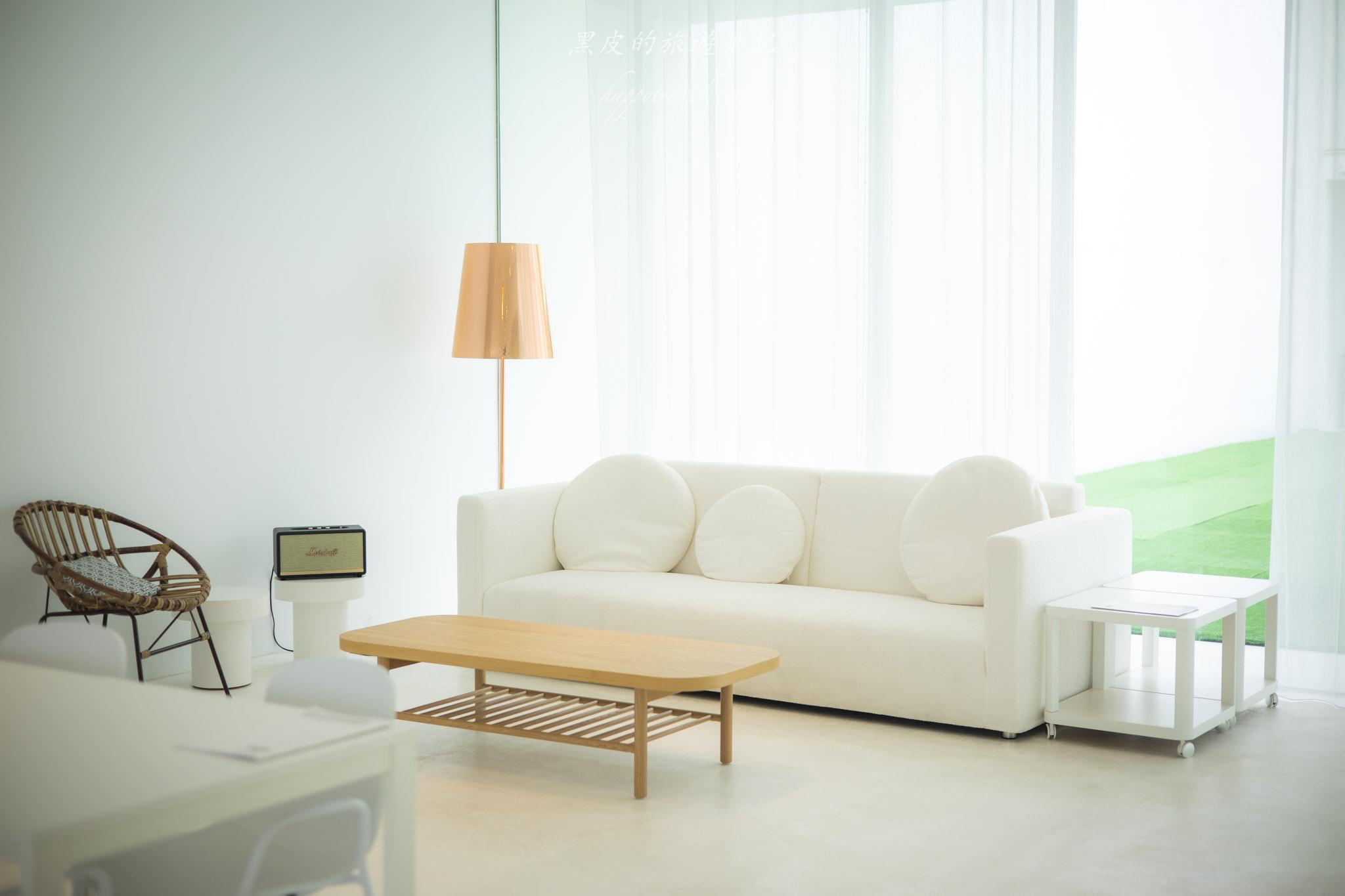 露絲·白Café小住宿｜小國生活系列全新咖啡廳，融合了純白韓系與北歐溫潤的設計