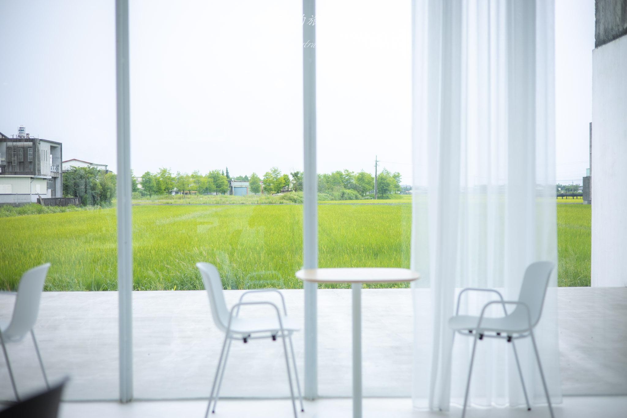 露絲·白Café小住宿｜小國生活系列全新咖啡廳，融合了純白韓系與北歐溫潤的設計