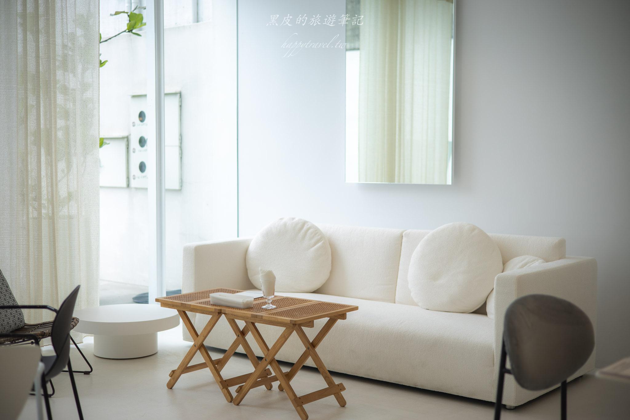 露絲·白Café小住宿｜小國生活系列全新咖啡廳，融合了純白韓系與北歐溫潤的設計