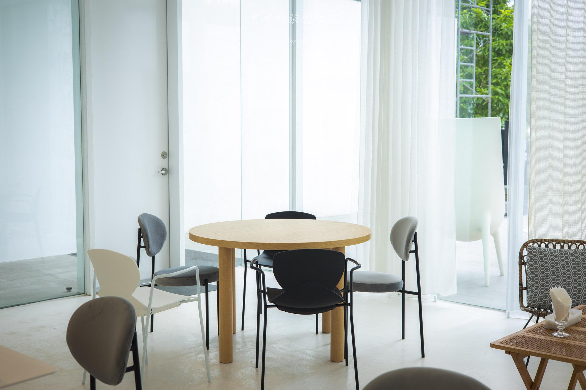 露絲·白Café小住宿｜小國生活系列全新咖啡廳，融合了純白韓系與北歐溫潤的設計