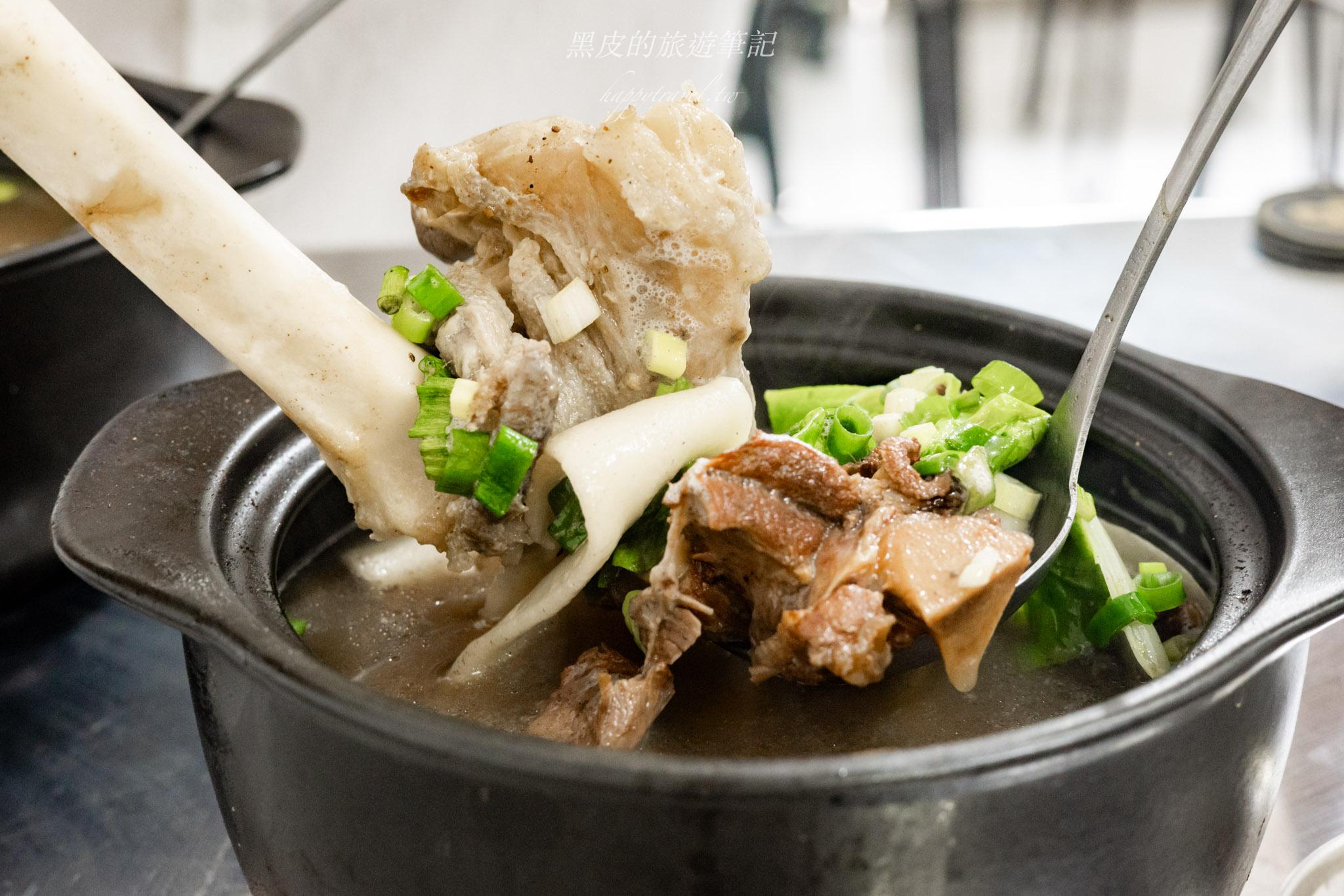 老傳長砂鍋手工牛羊肉麵|隱藏在台東知本溫泉區的味覺傳奇 26 老傳長砂鍋手工牛羊肉麵|隱藏在台東知本溫泉區的味覺傳奇