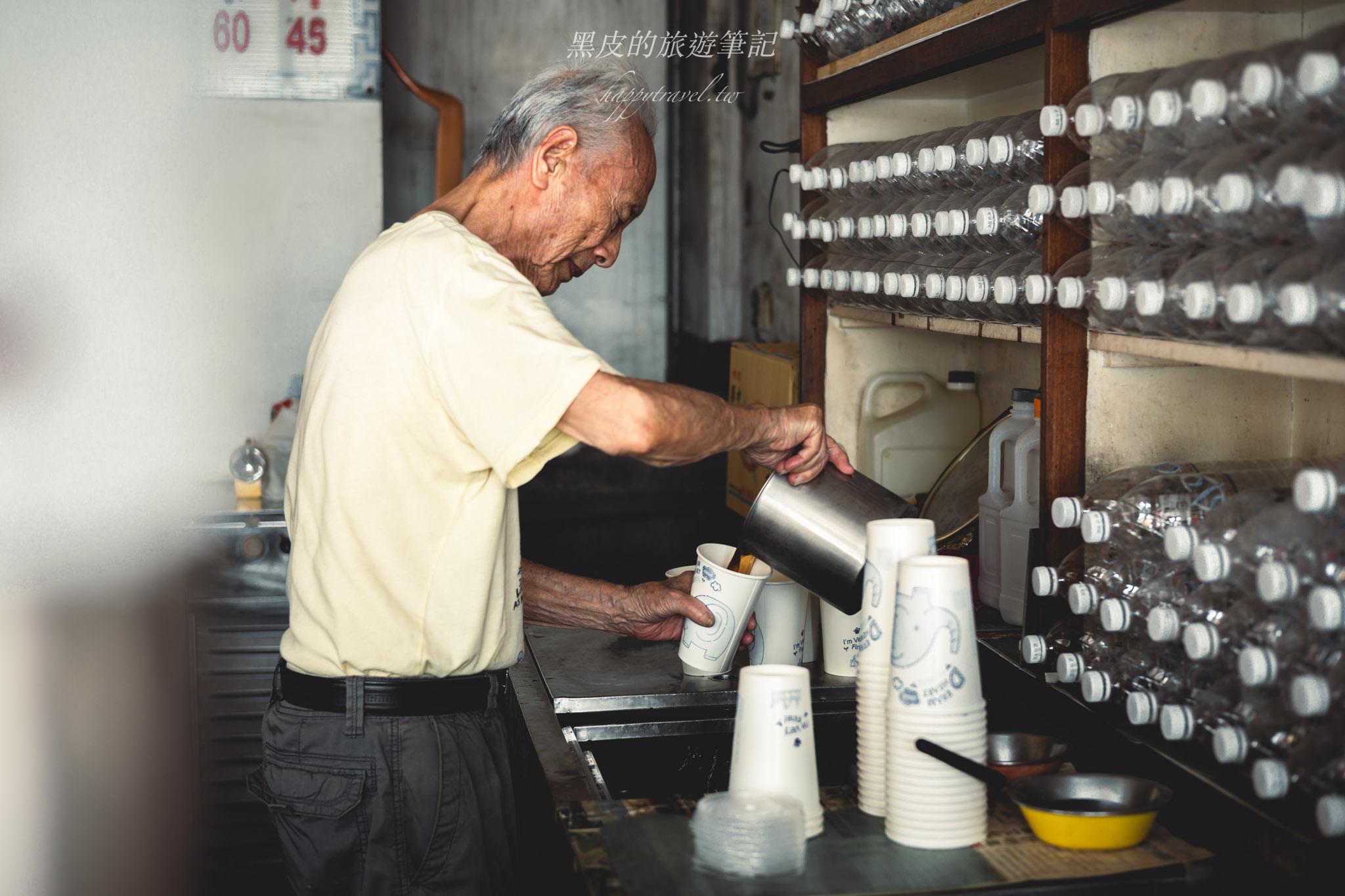 花蓮鋼管紅茶｜在地人最愛的花蓮必喝飲料，經典老店紅茶香氣濃郁