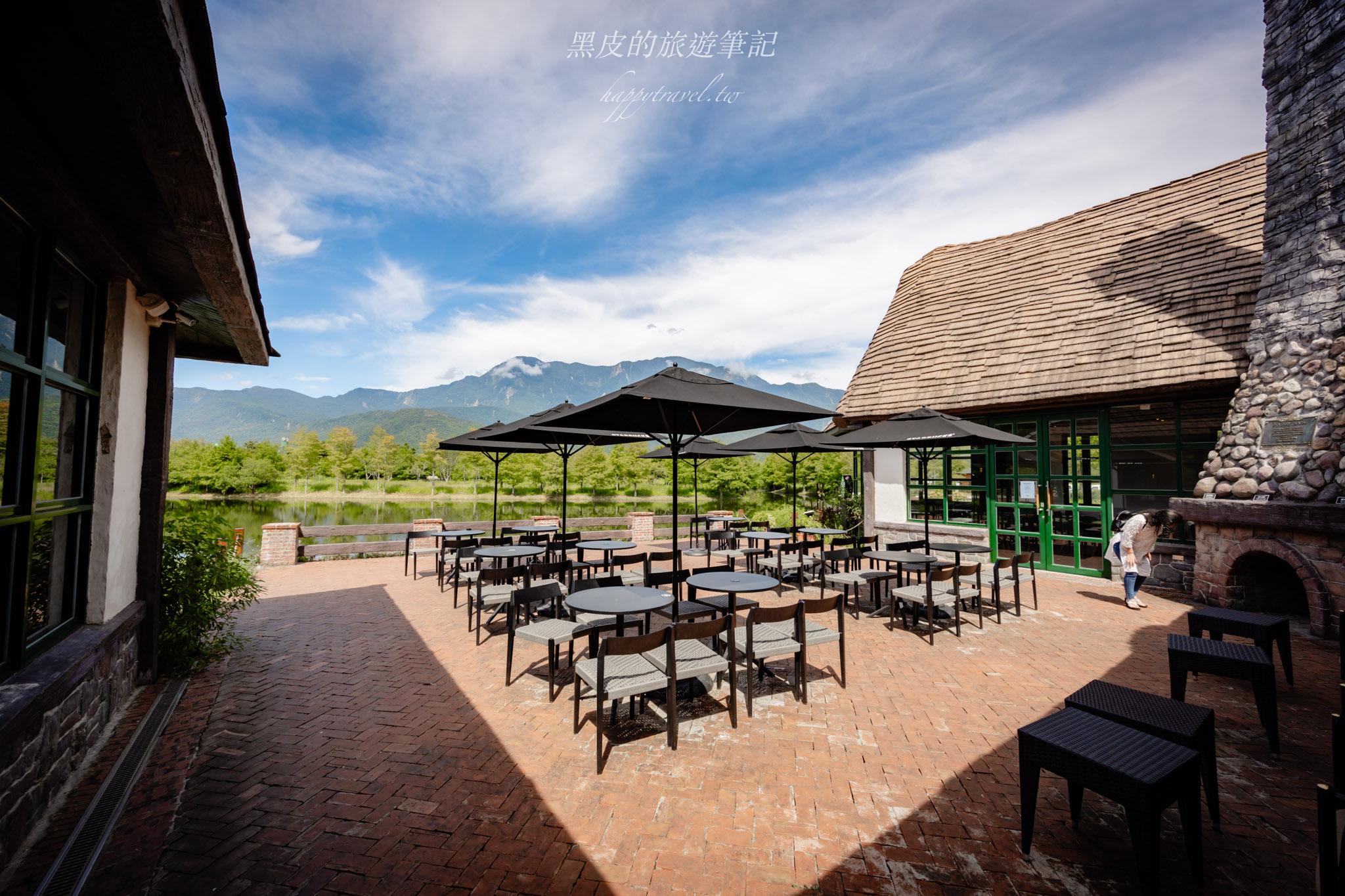 花蓮星巴克Starbucks（理想門市）｜全台最美的星巴克，坐擁山景與湖畔的療癒空間