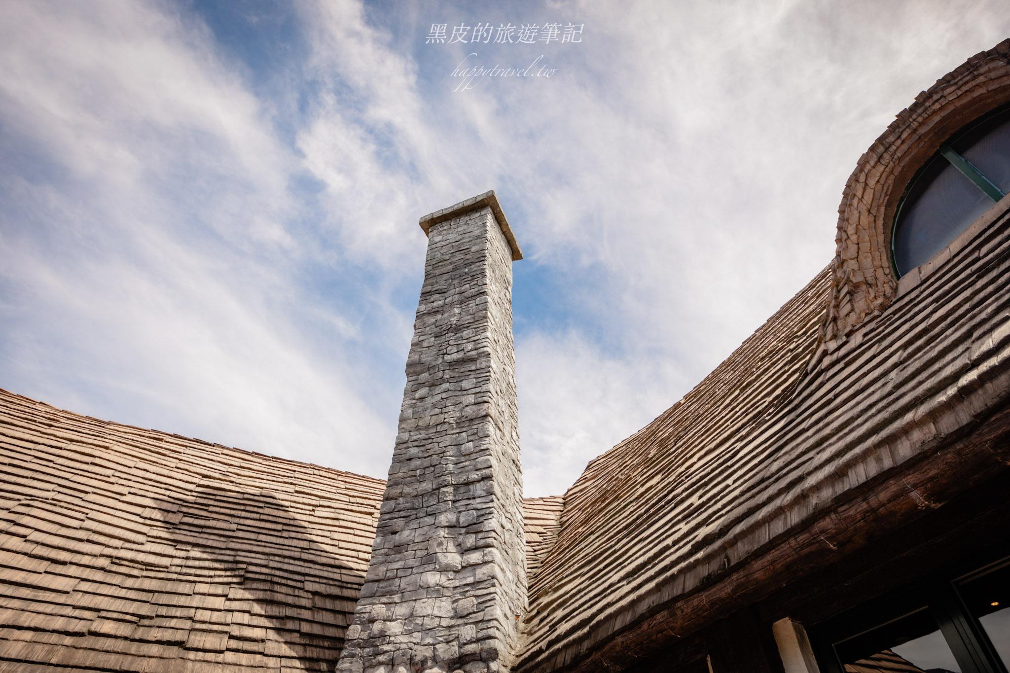 花蓮星巴克Starbucks（理想門市）｜全台最美的星巴克，坐擁山景與湖畔的療癒空間