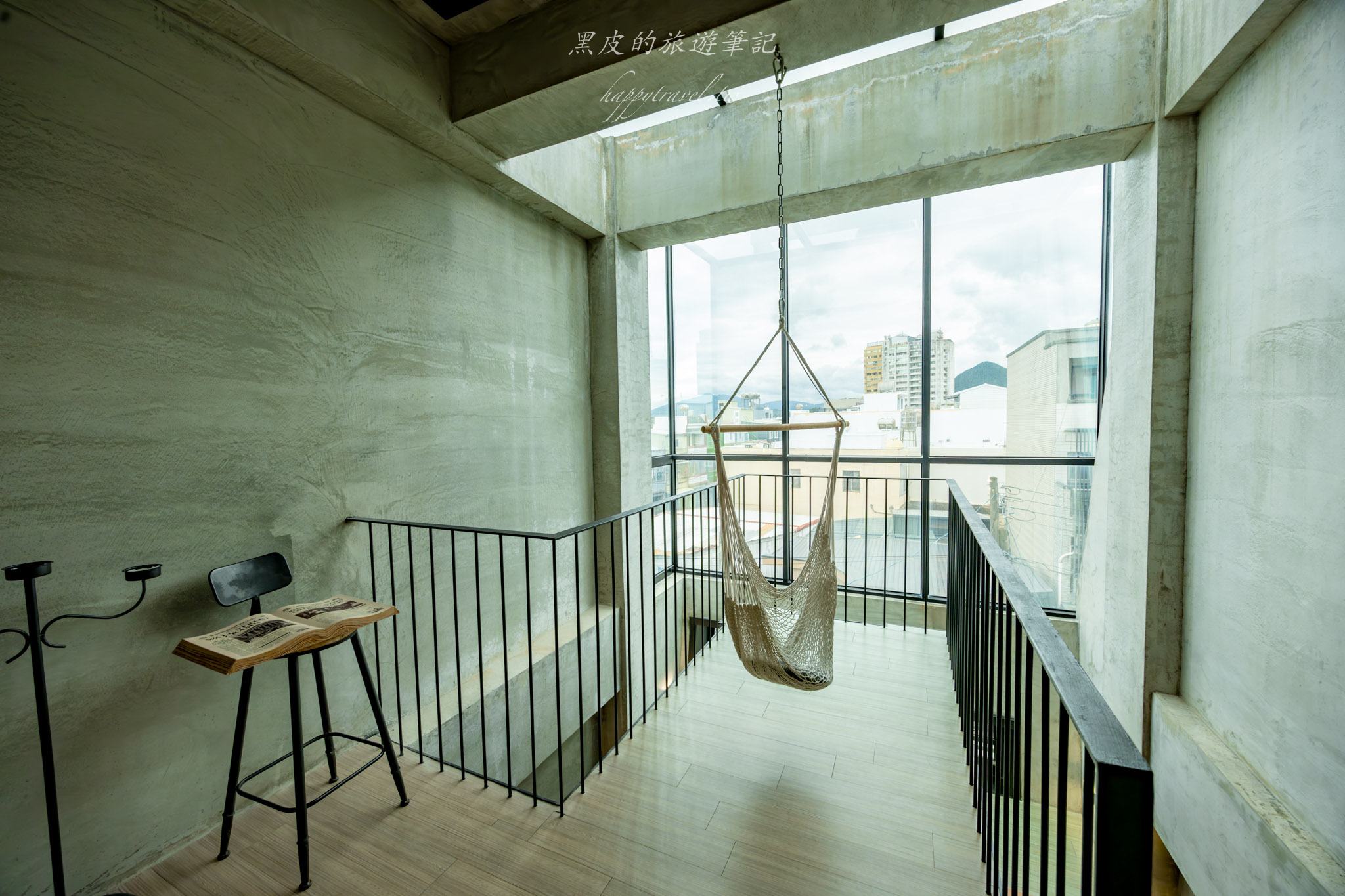 墾丁洛夫特Looft｜墾丁包棟民宿，四人即包棟，巷弄裡的美式度假住宿