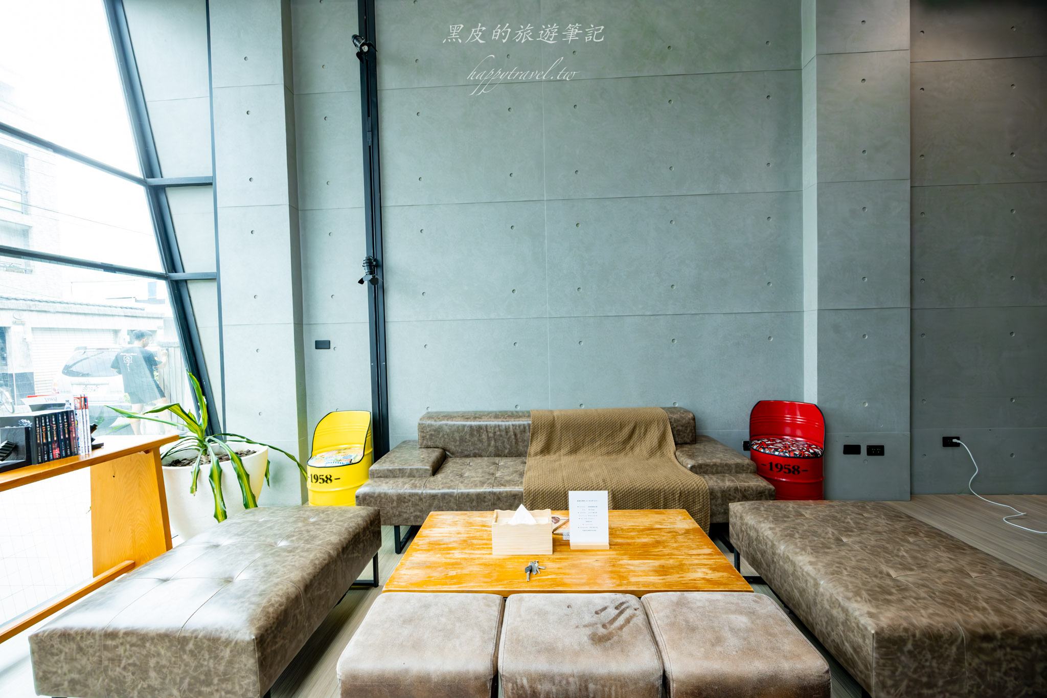 墾丁洛夫特Looft｜墾丁包棟民宿，四人即包棟，巷弄裡的美式度假住宿