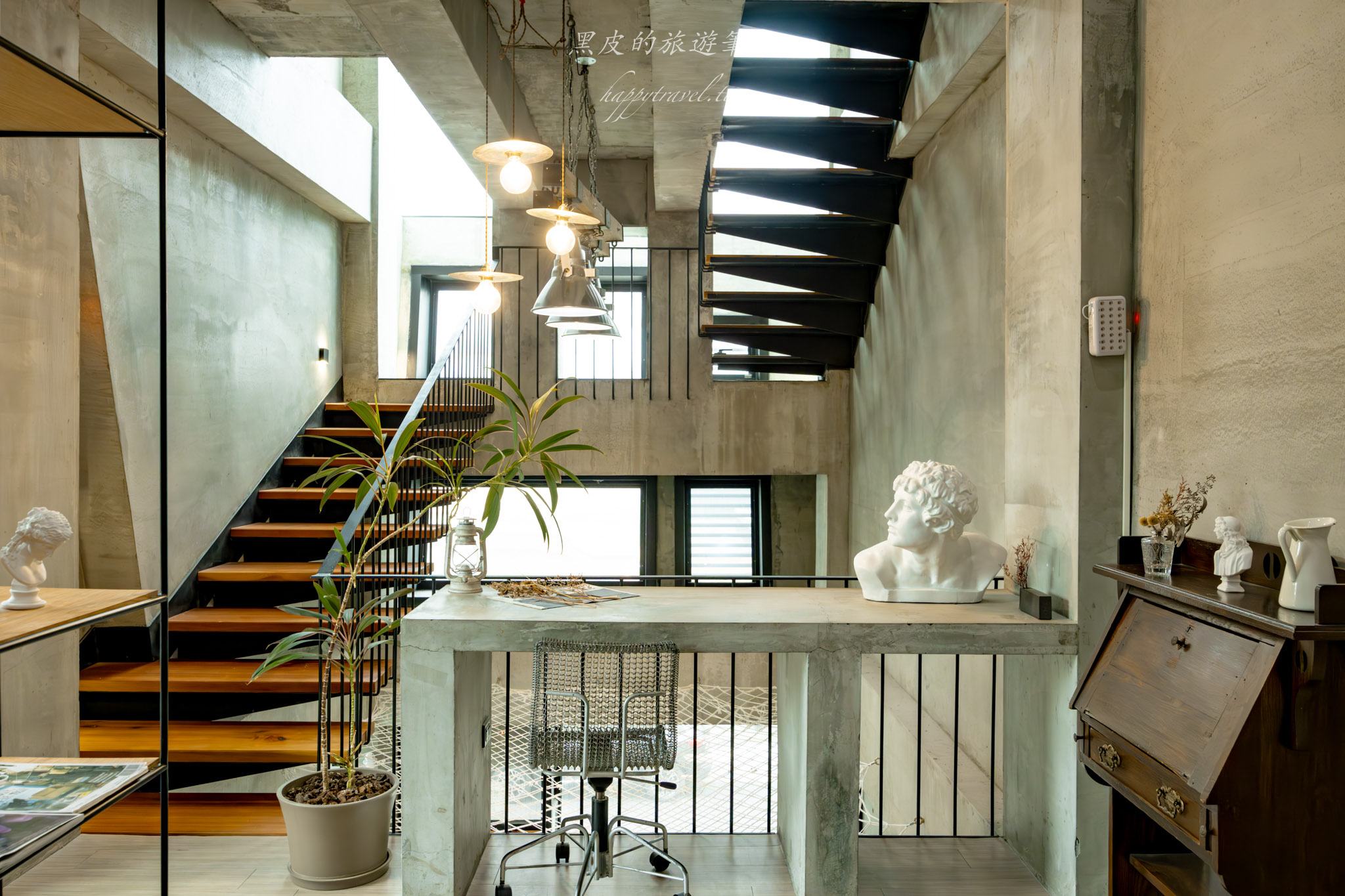 墾丁洛夫特Looft｜墾丁包棟民宿，四人即包棟，巷弄裡的美式度假住宿