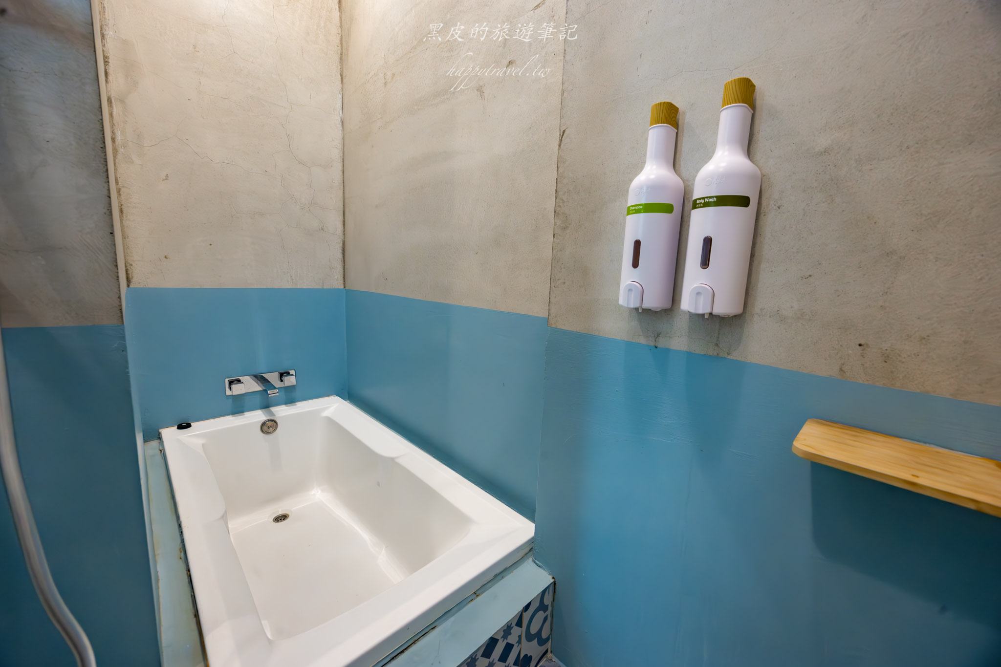 墾丁洛夫特Looft｜墾丁包棟民宿，四人即包棟，巷弄裡的美式度假住宿