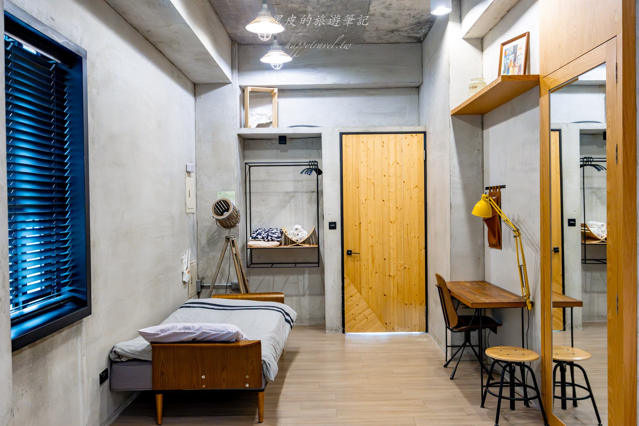 墾丁洛夫特Looft｜墾丁包棟民宿，四人即包棟，巷弄裡的美式度假住宿