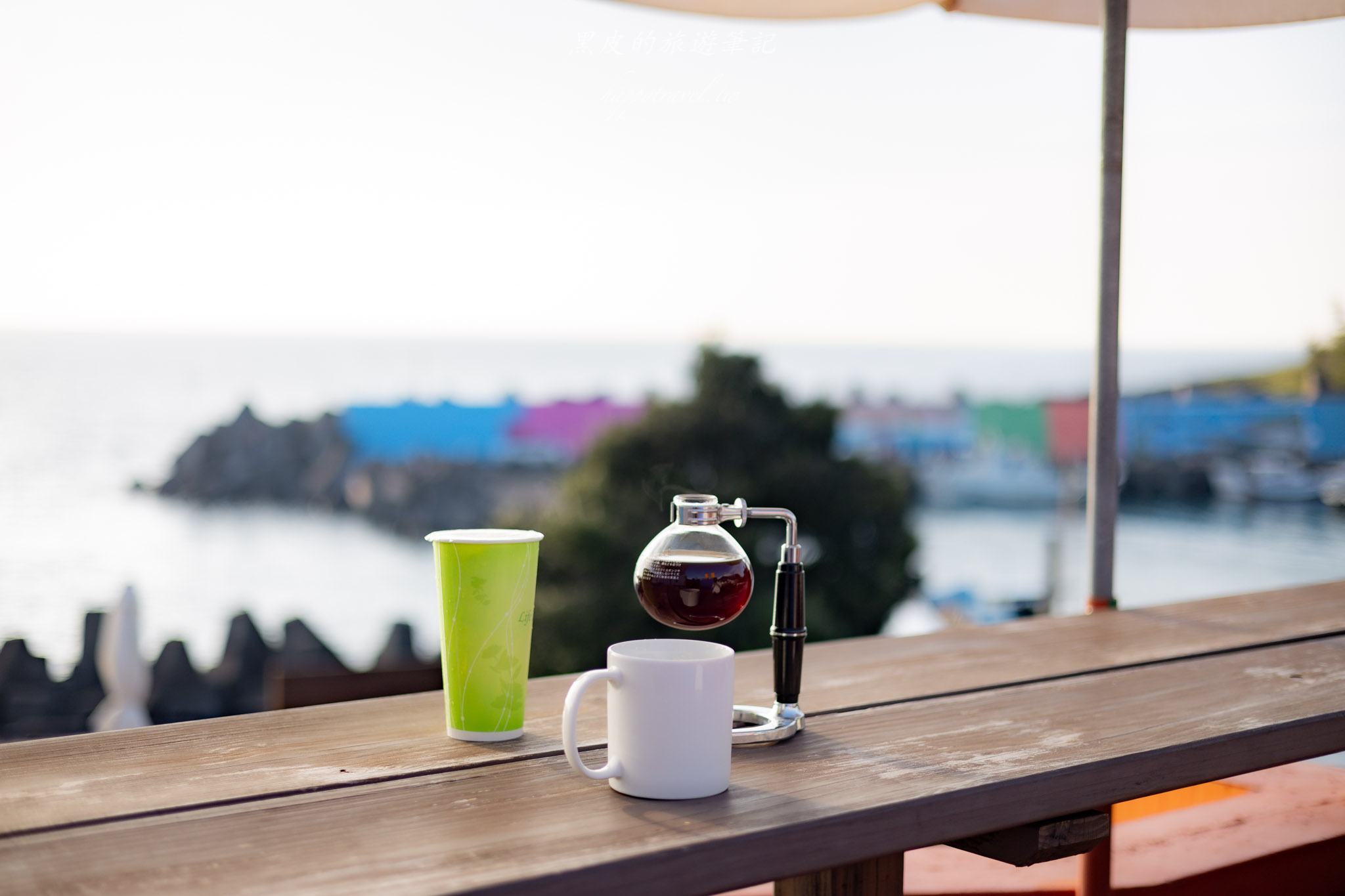 逗啥|只要$100就可以享用到這個美的無敵夕陽海景。恆春咖啡廳推薦。藏在漁村裡的海景小店 56 逗啥