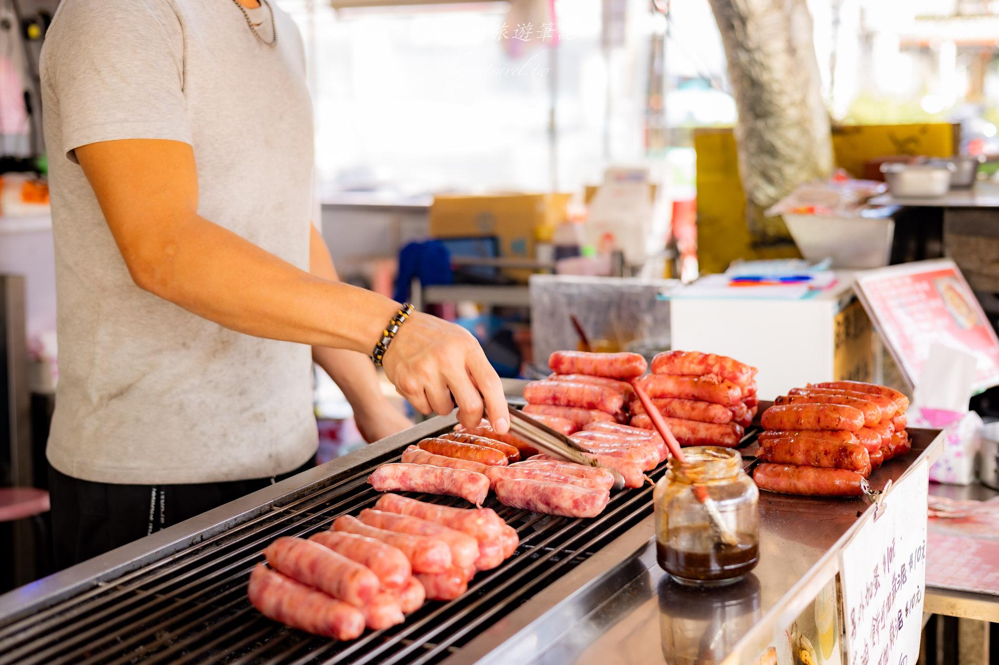 武淵阿月婆婆蔥油餅香腸｜宜蘭冬山老饕最愛的隱藏版美食，花生捲大腸包小腸。冬山美食