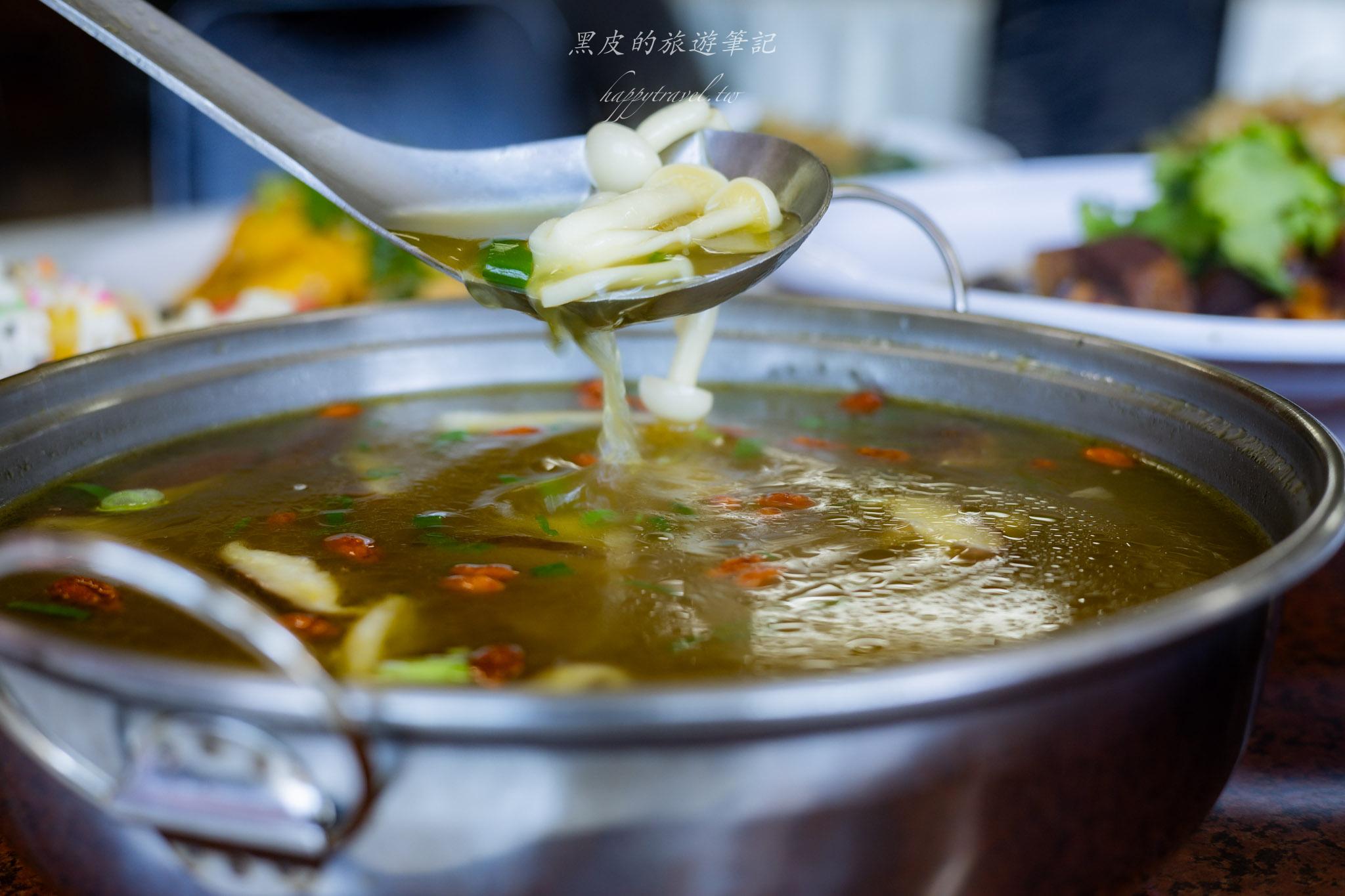 愛徠餐廳|日月潭餐廳,來到日月潭怎麼可以錯過這一間必吃的黃金蔥油雞。 61 日月潭餐廳