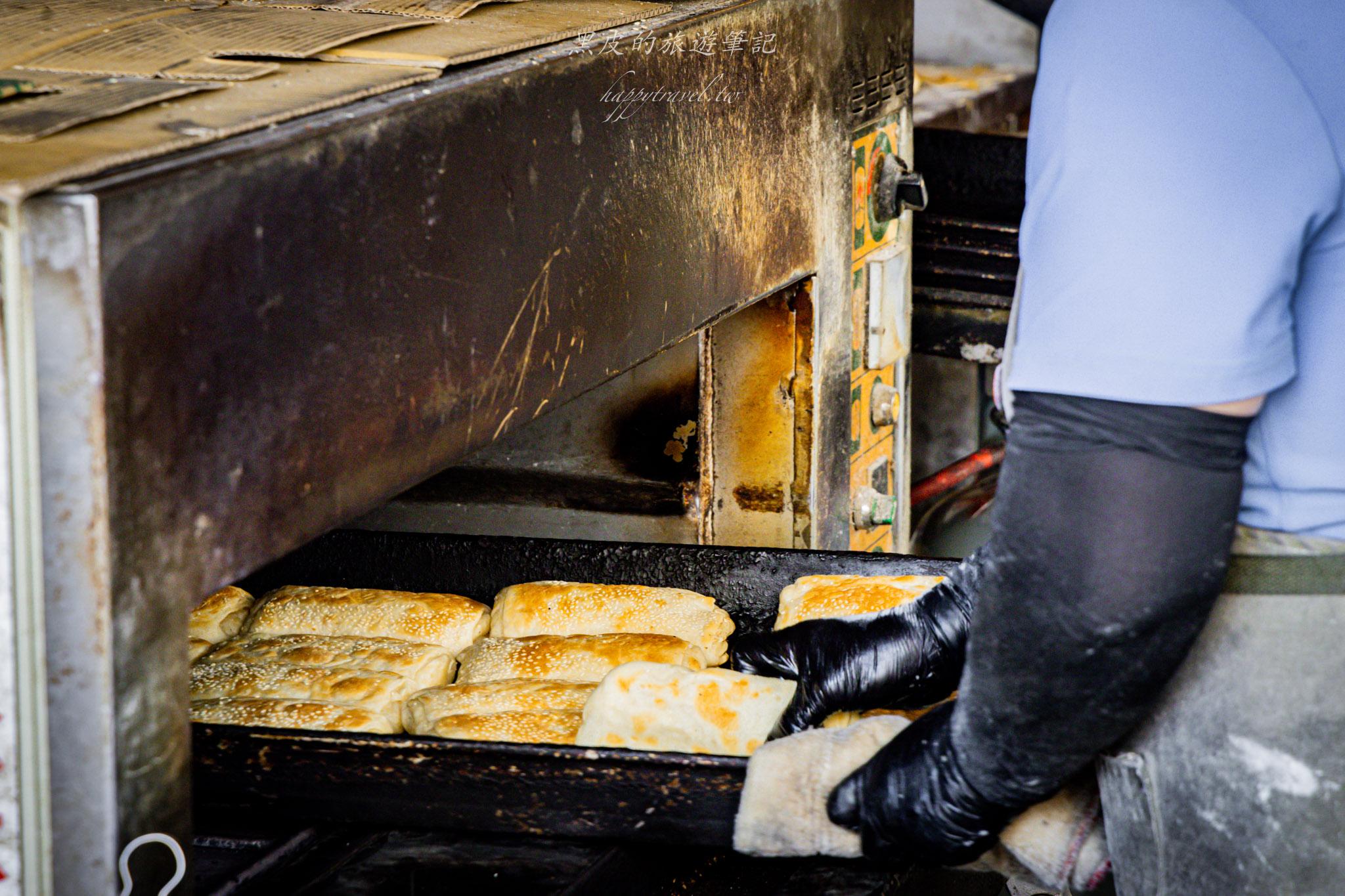 阿忠燒餅|嘉義一定要品嚐的燒餅油條。只要55塊,就是超大一份還加蛋。嘉義美食 36 阿忠燒餅