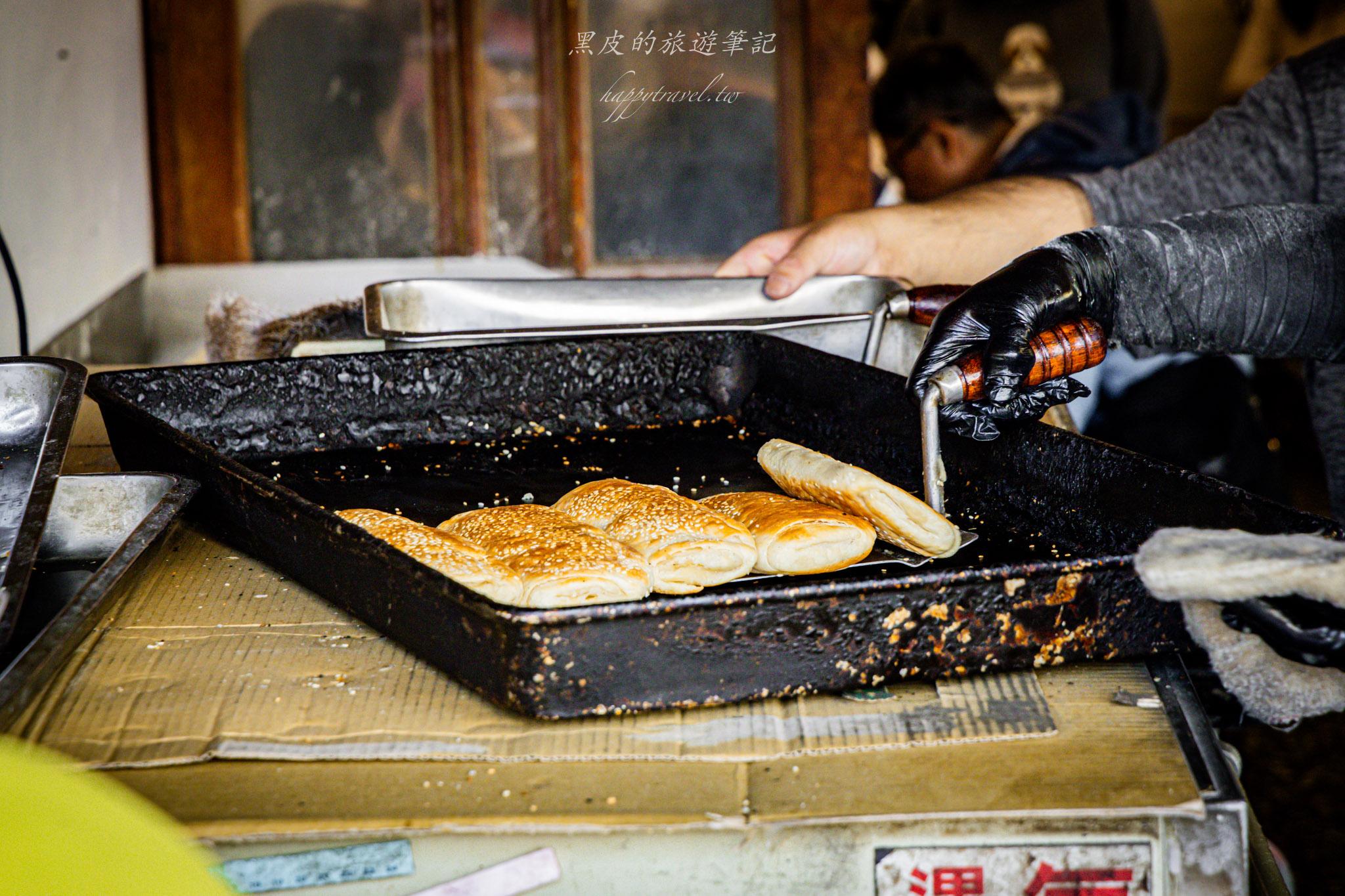 阿忠燒餅|嘉義一定要品嚐的燒餅油條。只要55塊,就是超大一份還加蛋。嘉義美食 37 阿忠燒餅