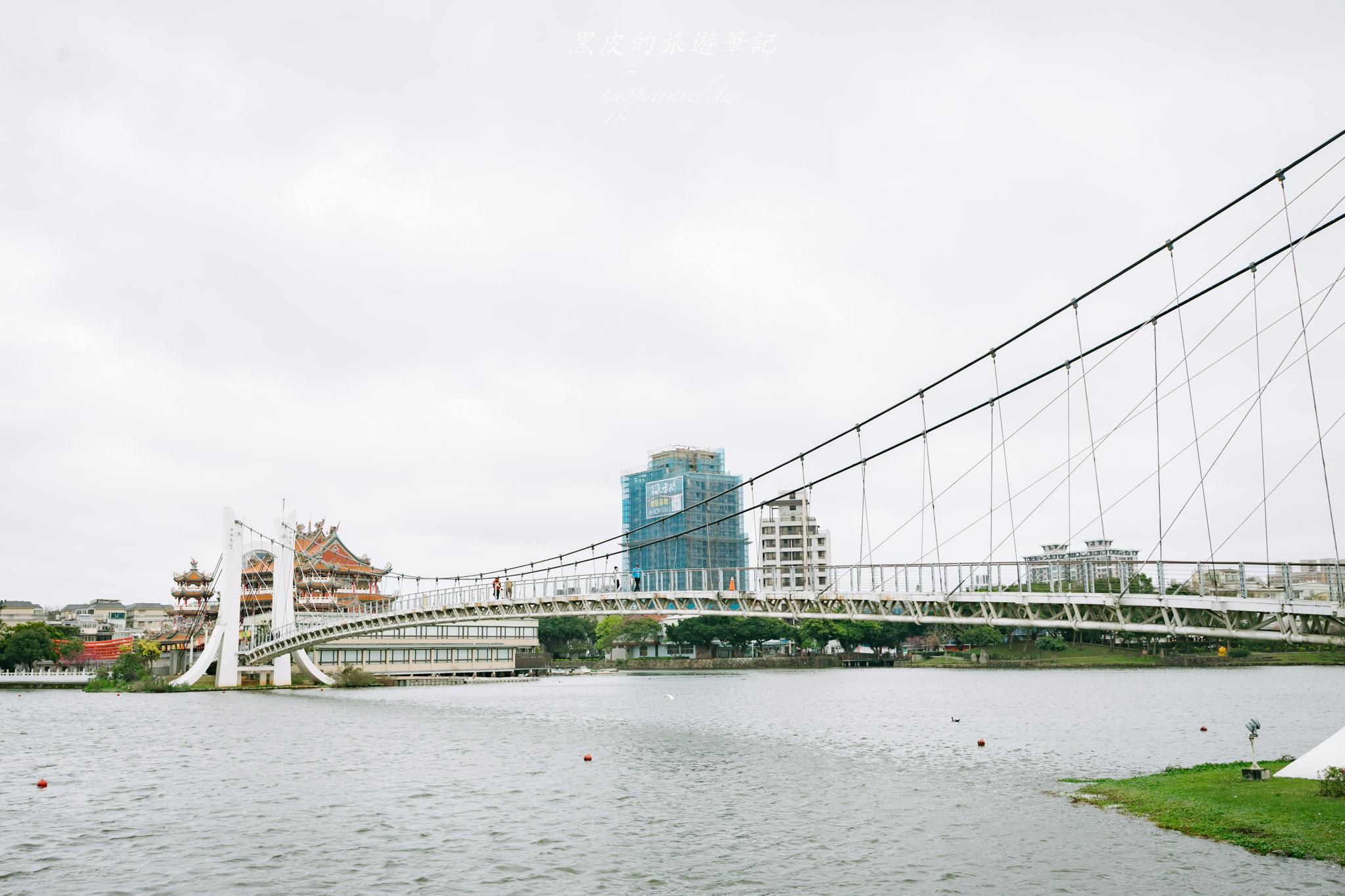 龍潭大池元宵燈區｜龍潭大池燈區照亮元宵，讓關公守著大池的夜