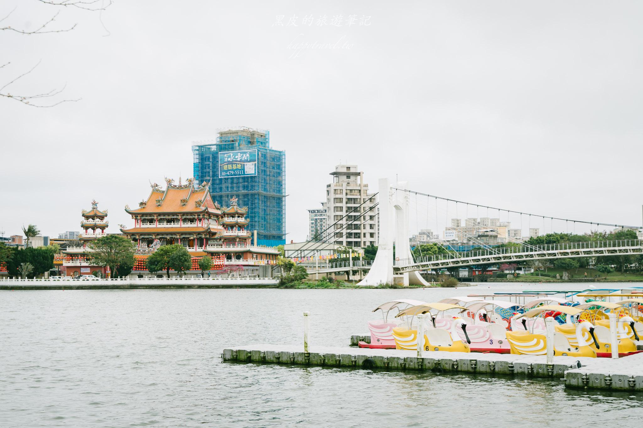龍潭大池元宵燈區｜龍潭大池燈區照亮元宵，讓關公守著大池的夜