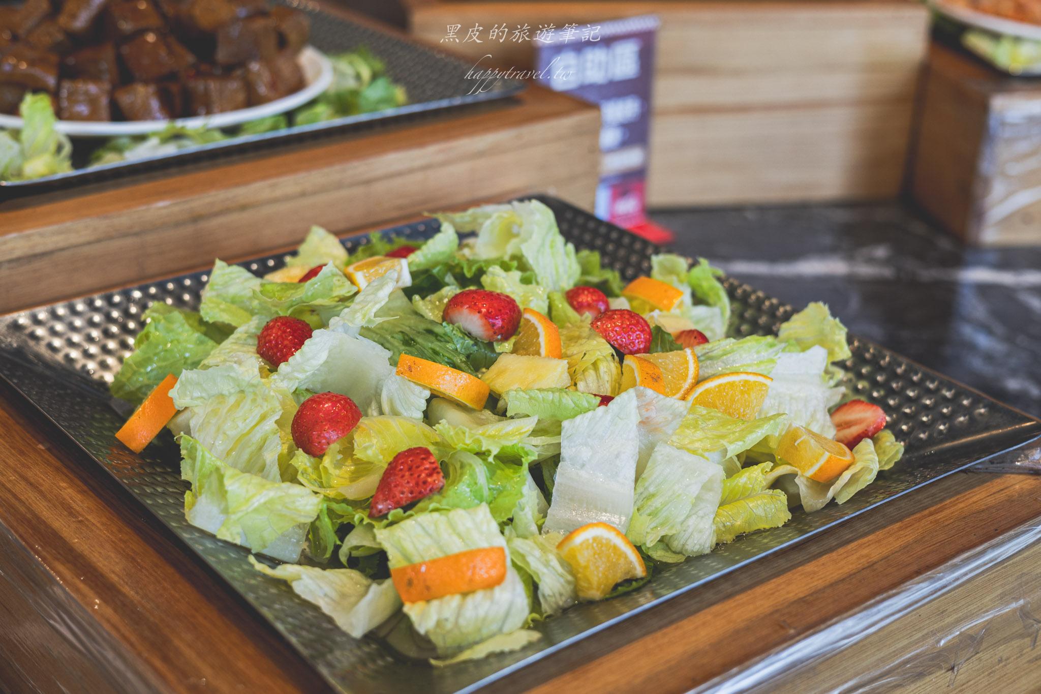 羽葉麻辣火鍋(三重店)|三重最大間火鍋吃到飽,每月都有優惠活動,生啤酒、哈根達斯不分平假日吃到飽。三重美食 77 羽葉麻辣火鍋