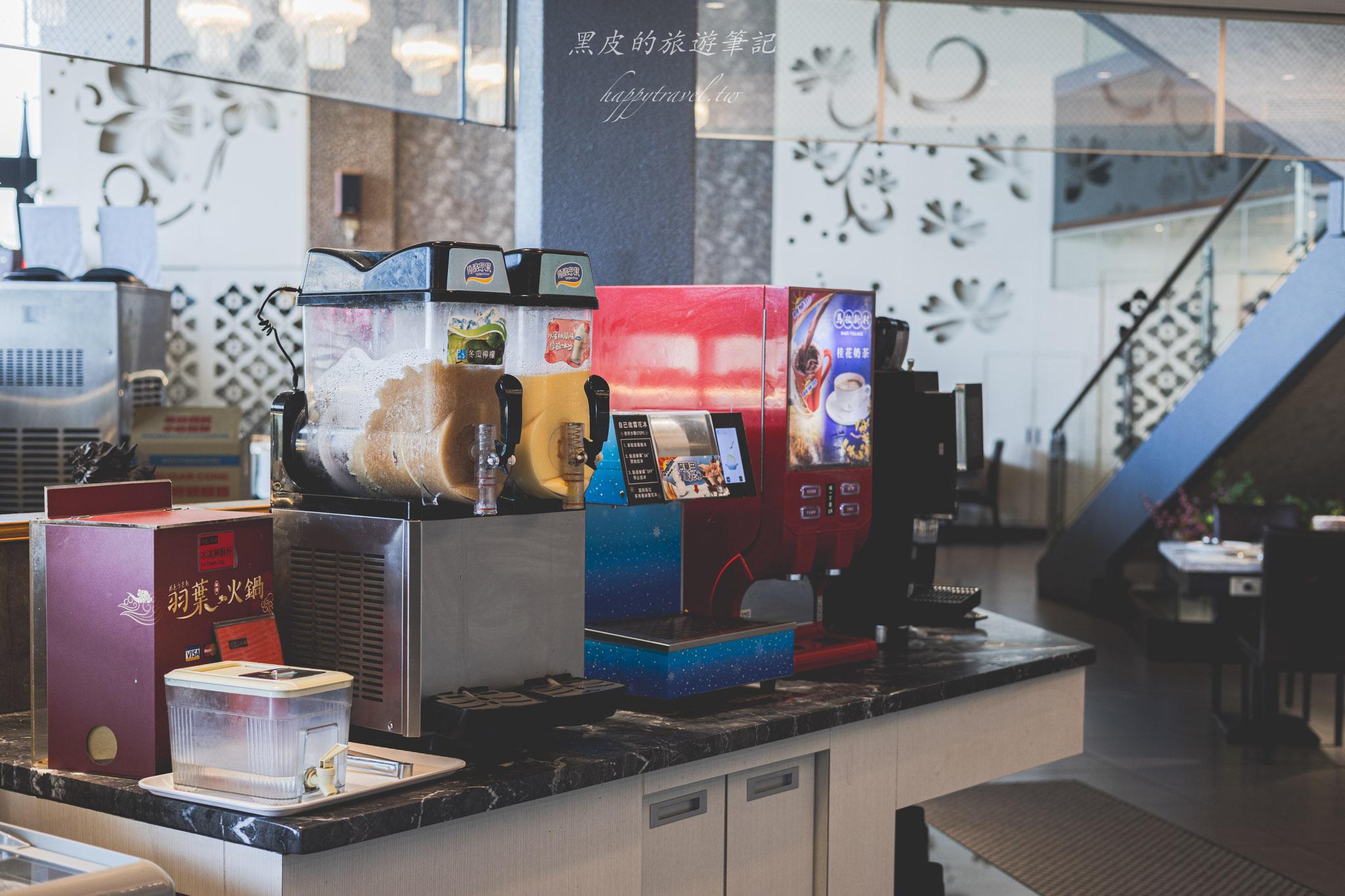 羽葉麻辣火鍋(三重店)|三重最大間火鍋吃到飽,每月都有優惠活動,生啤酒、哈根達斯不分平假日吃到飽。三重美食 101 三重美食