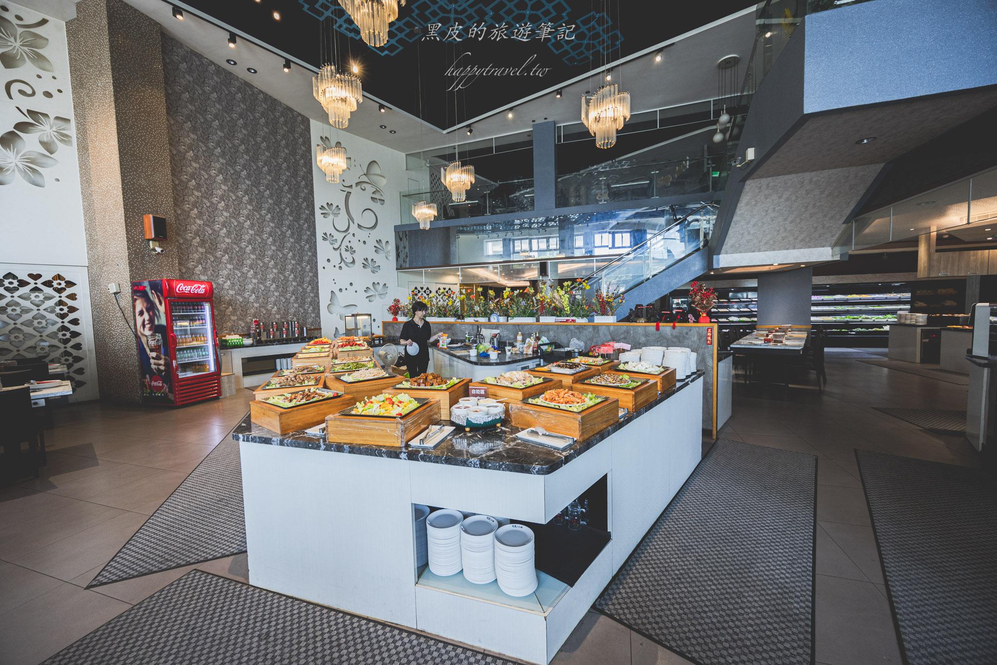 羽葉麻辣火鍋(三重店)|三重最大間火鍋吃到飽,每月都有優惠活動,生啤酒、哈根達斯不分平假日吃到飽。三重美食 71 羽葉麻辣火鍋