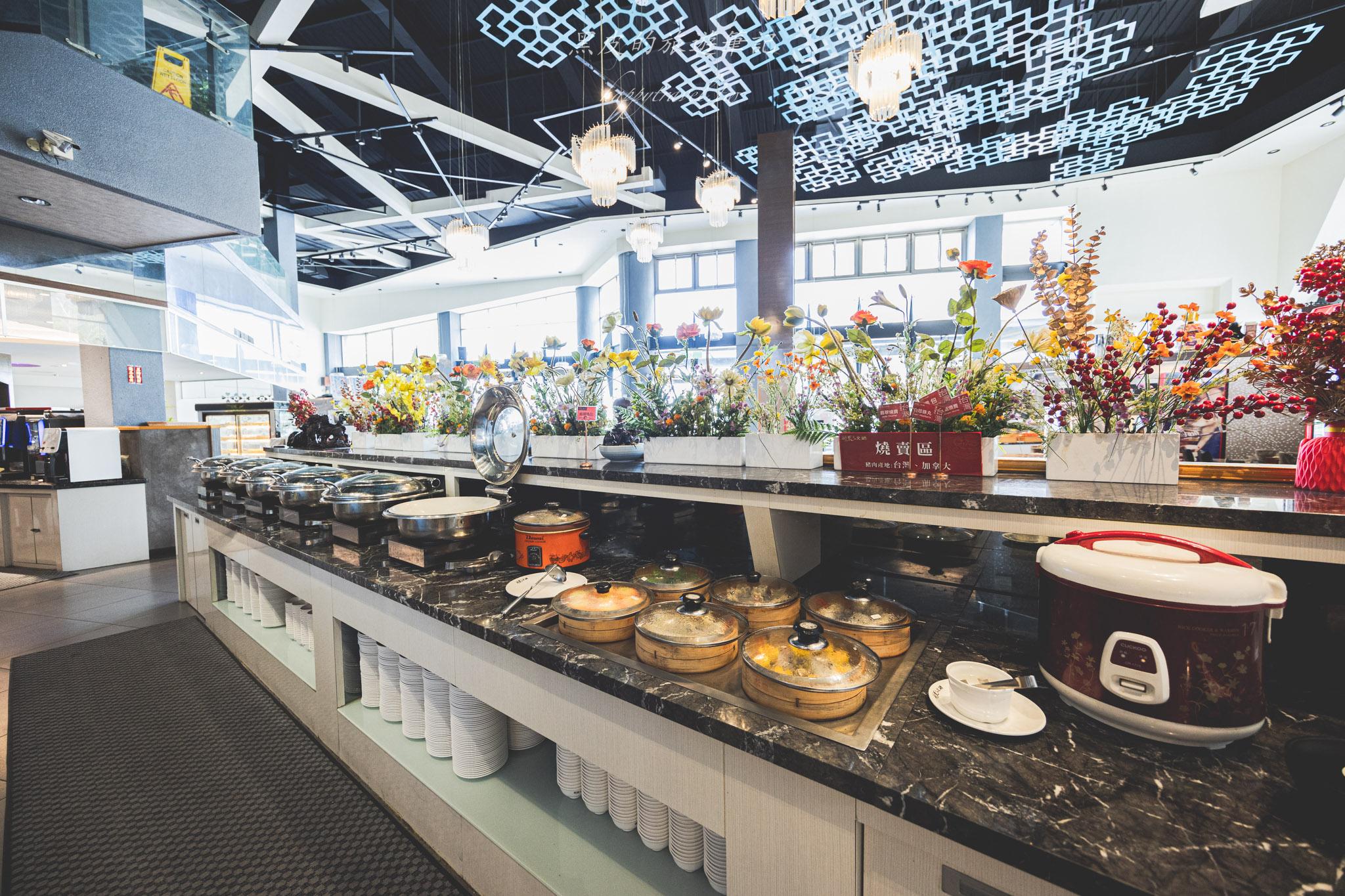 羽葉麻辣火鍋(三重店)|三重最大間火鍋吃到飽,每月都有優惠活動,生啤酒、哈根達斯不分平假日吃到飽。三重美食 80 羽葉麻辣火鍋