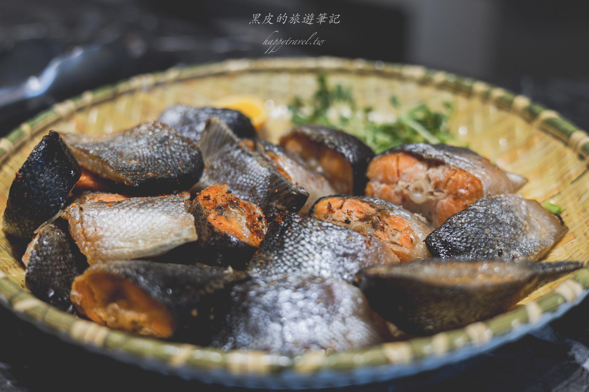 羽葉麻辣火鍋(三重店)|三重最大間火鍋吃到飽,每月都有優惠活動,生啤酒、哈根達斯不分平假日吃到飽。三重美食 93 三重火鍋店