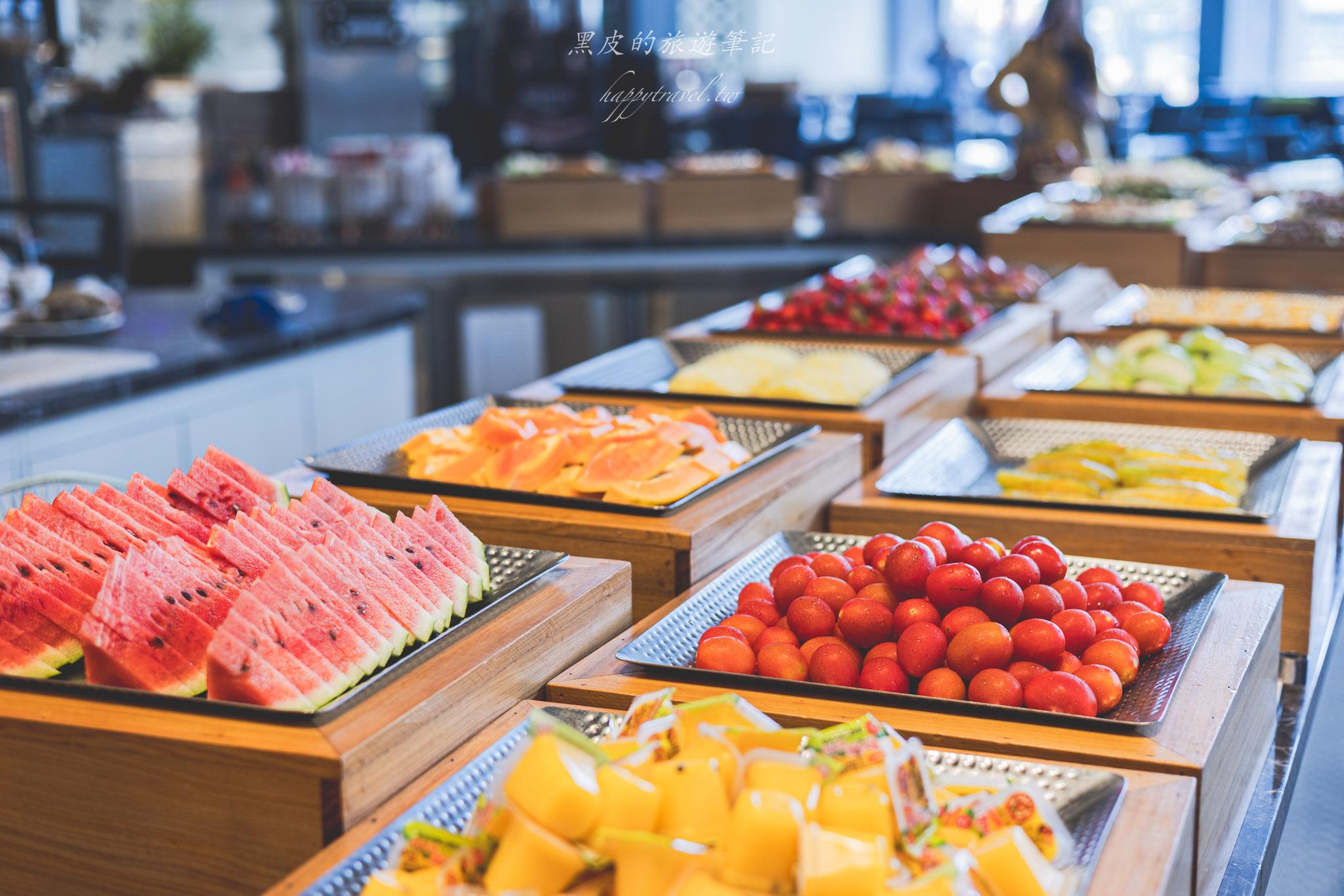 羽葉麻辣火鍋(三重店)|三重最大間火鍋吃到飽,每月都有優惠活動,生啤酒、哈根達斯不分平假日吃到飽。三重美食 99 三重火鍋店