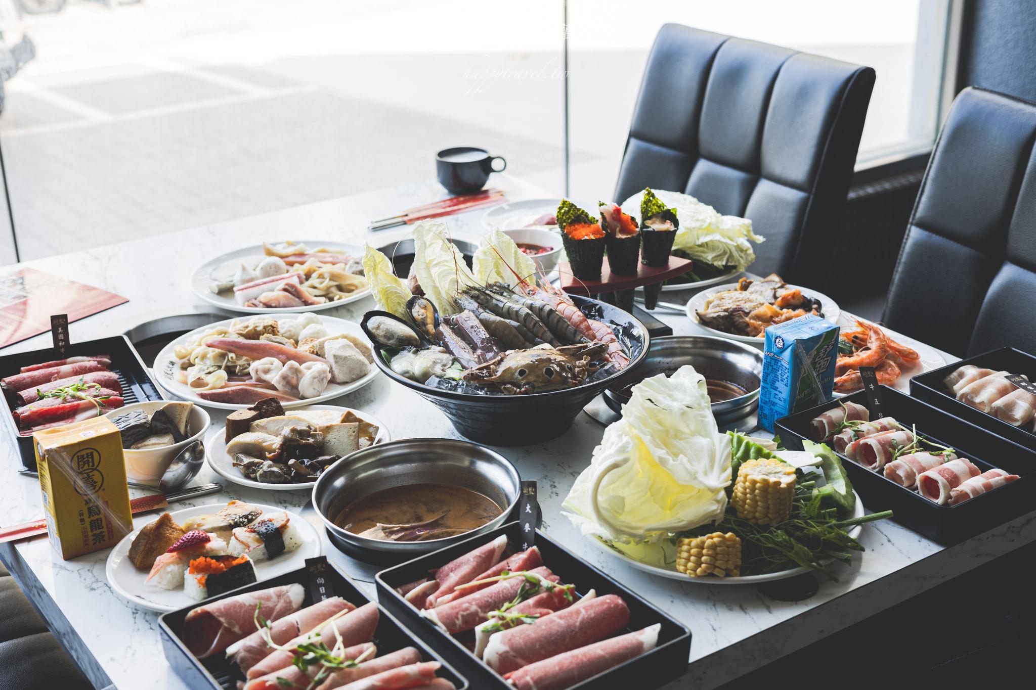 羽葉麻辣火鍋(三重店)|三重最大間火鍋吃到飽,每月都有優惠活動,生啤酒、哈根達斯不分平假日吃到飽。三重美食 122 三重美食