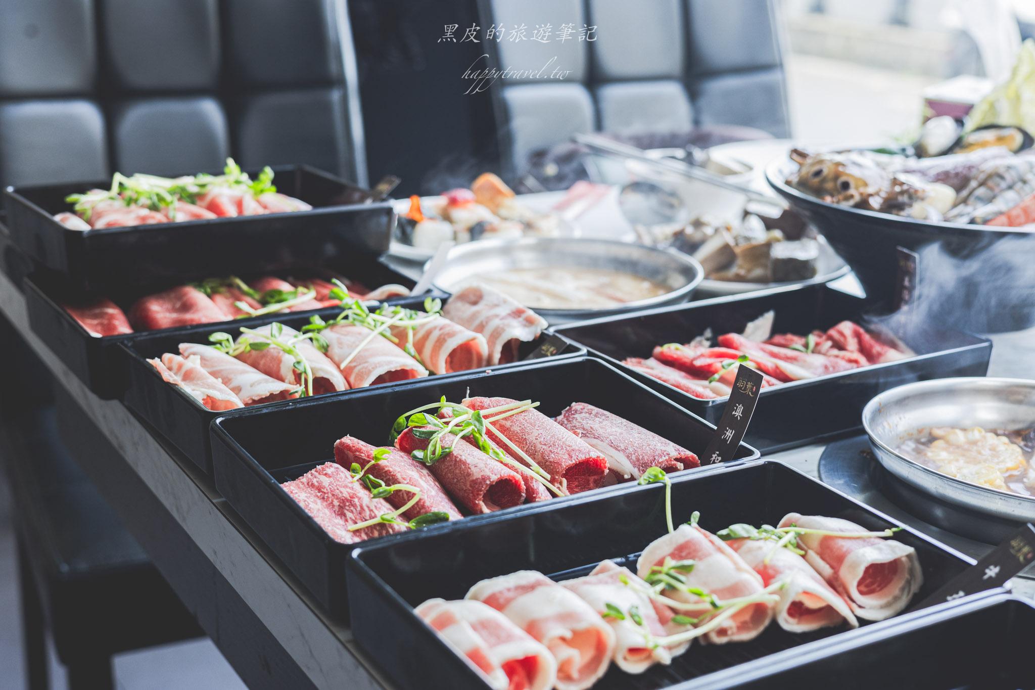 羽葉麻辣火鍋(三重店)|三重最大間火鍋吃到飽,每月都有優惠活動,生啤酒、哈根達斯不分平假日吃到飽。三重美食 114 三重美食