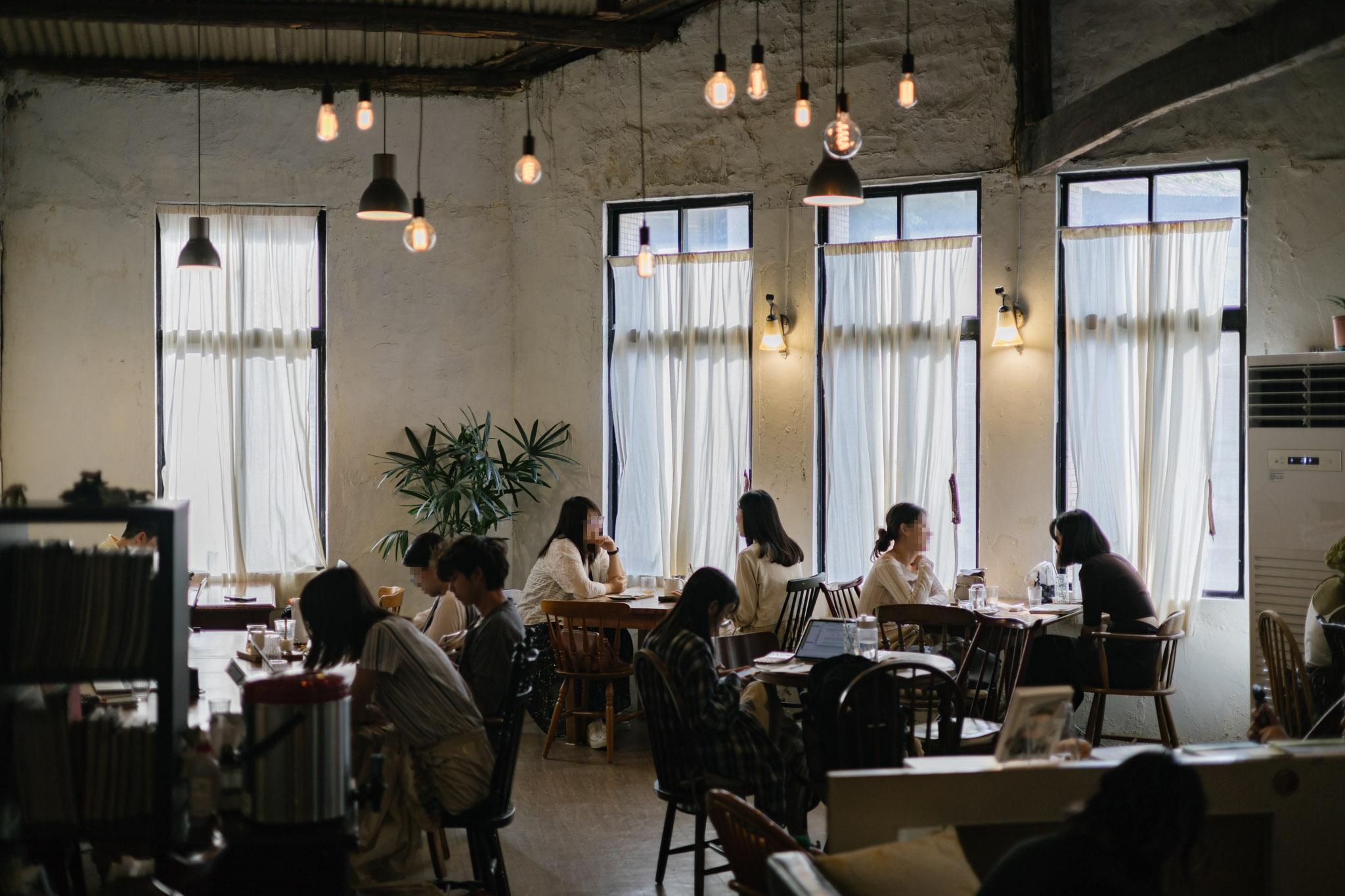 角公園咖啡 Triangle Garden Cafe｜藏在台北太原路二樓的老宅咖啡廳，中山站散步系下午茶推薦