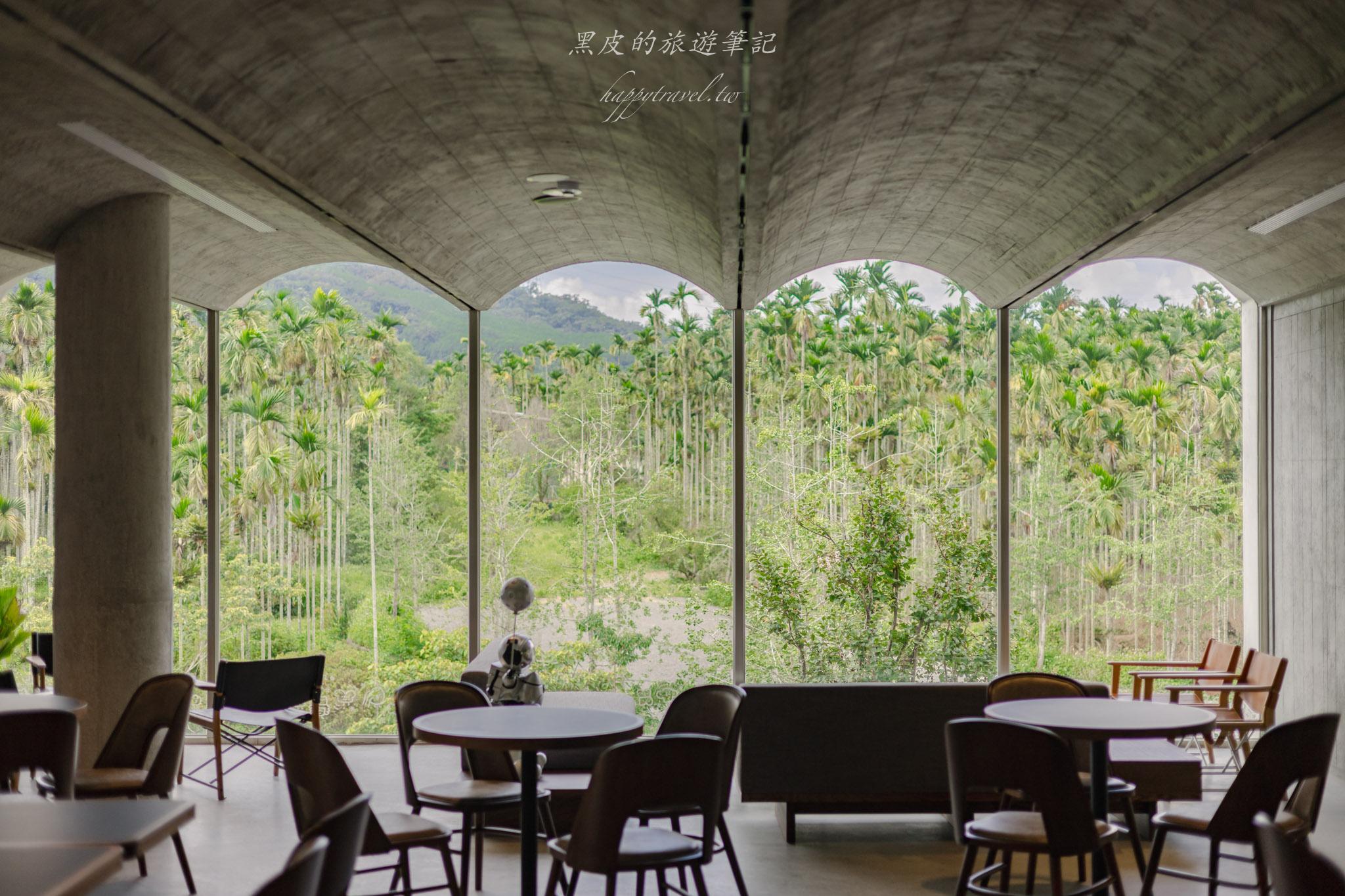 亞當書店 ADAM BOOKSTORE|藏身山林的絕美書店咖啡廳,清水模建築與藝術空間,日月潭景點 / 日月潭咖啡廳。 82 亞當書店