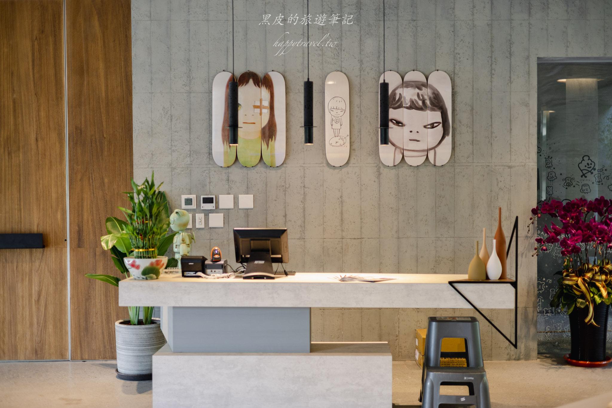 亞當書店 ADAM BOOKSTORE|藏身山林的絕美書店咖啡廳,清水模建築與藝術空間,日月潭景點 / 日月潭咖啡廳。 70 亞當書店
